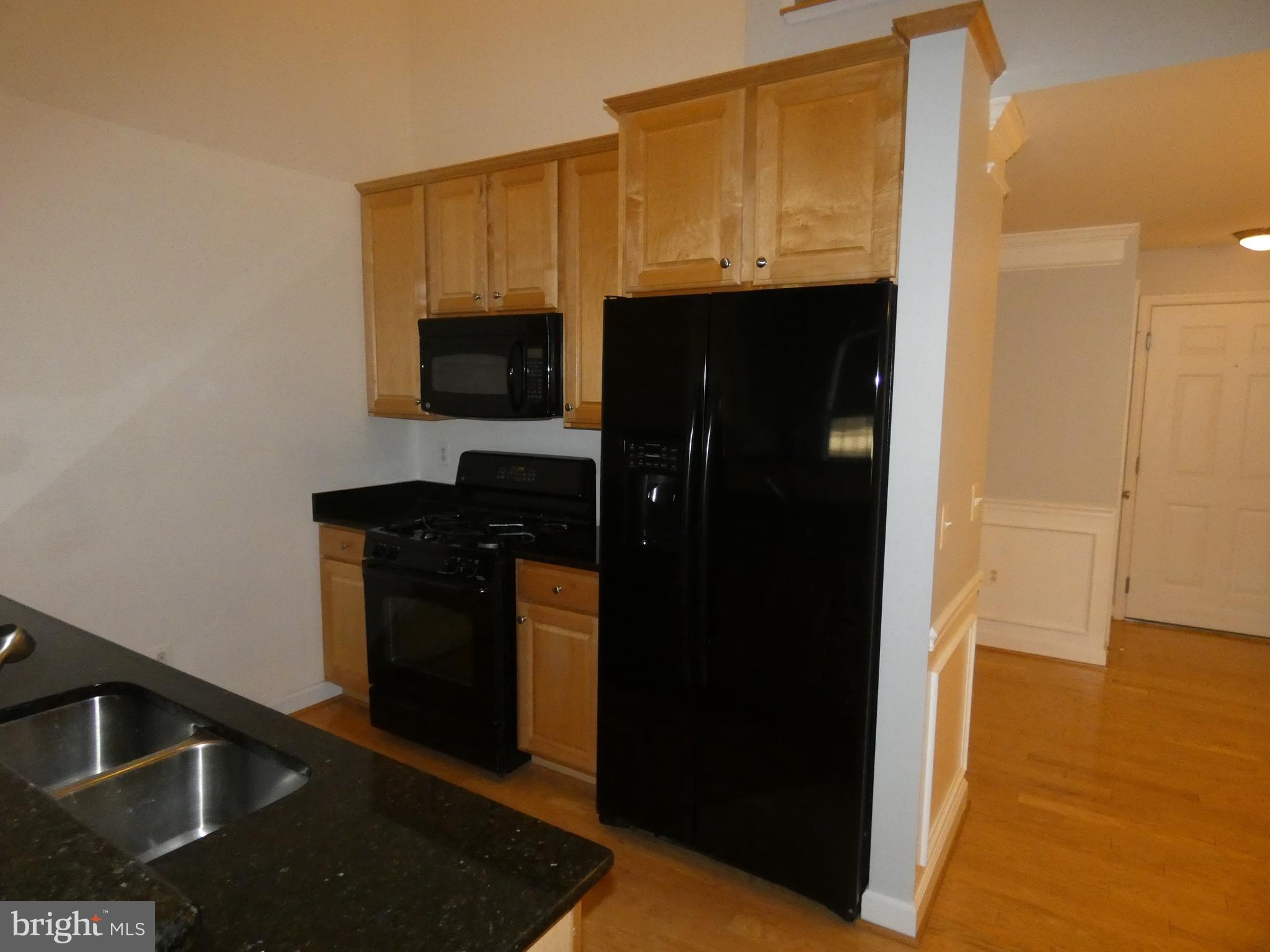 COBBLESTONE SQUARE - Residential Lease