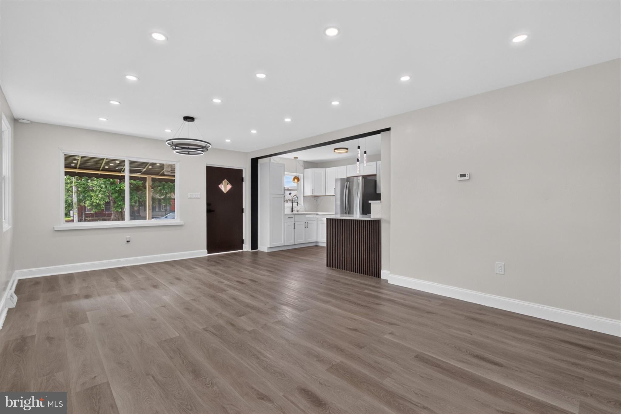 617 E LEHMAN STREET
