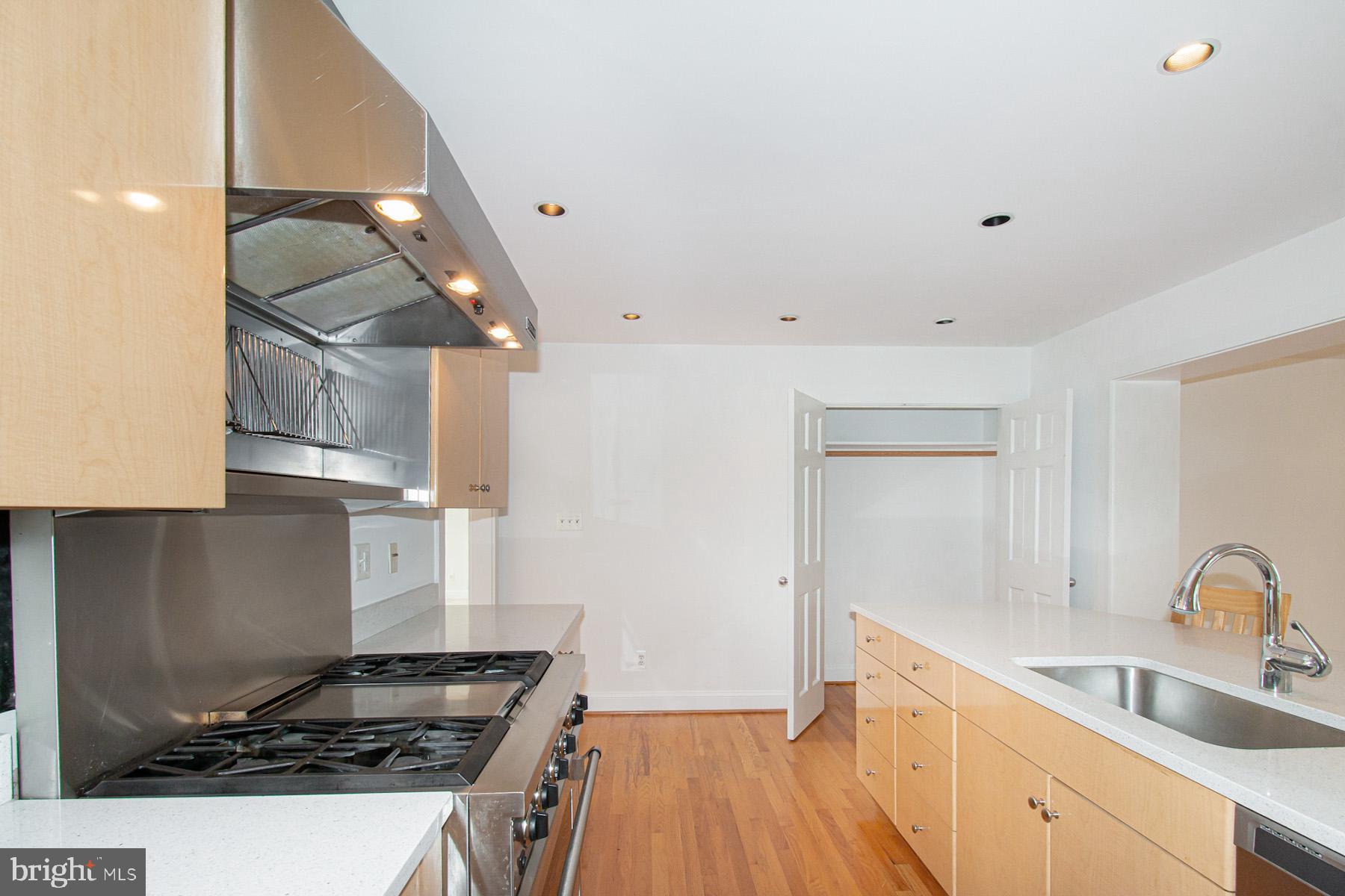 BERKSHIRE OAKWOOD - Residential Lease