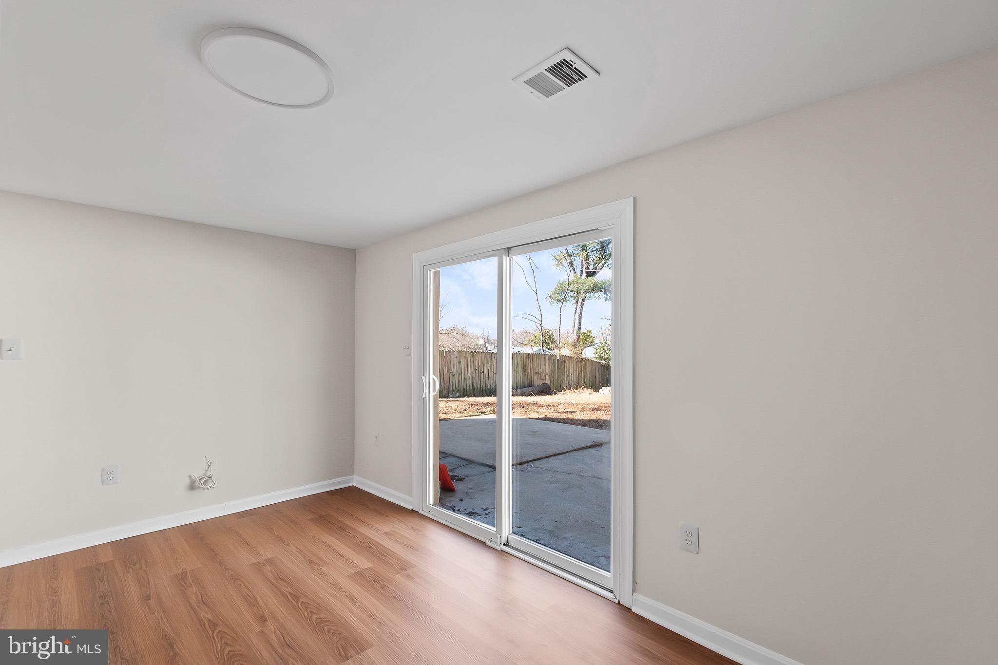 DALE CITY - Residential