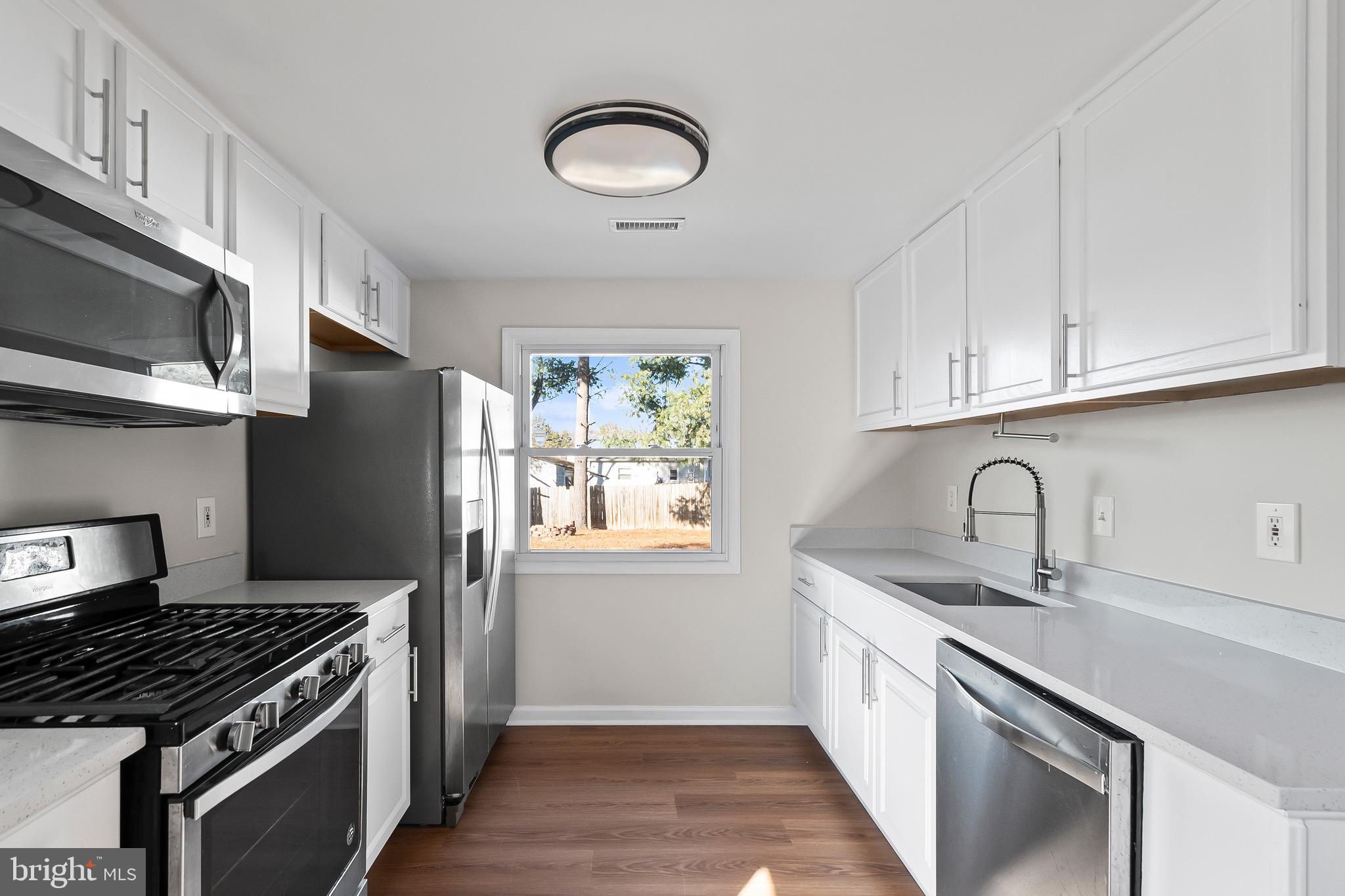 DALE CITY - Residential