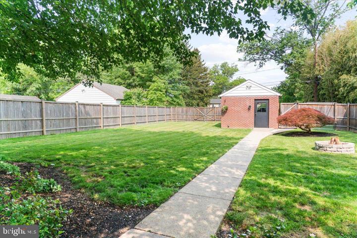 LANSDALE - Residential