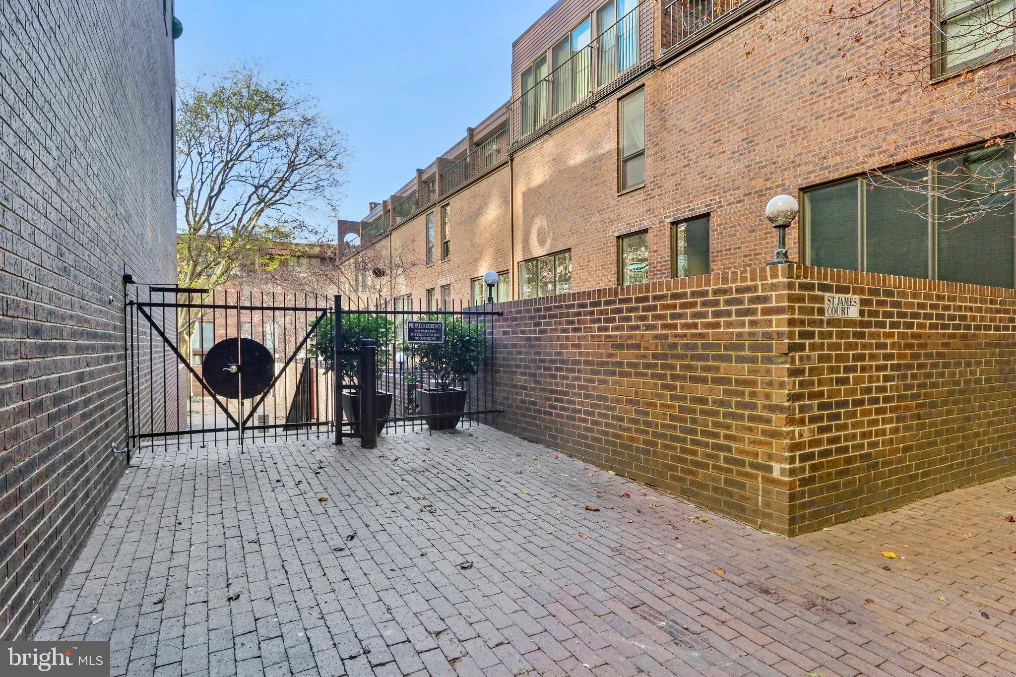 9 SAINT JAMES COURT 13