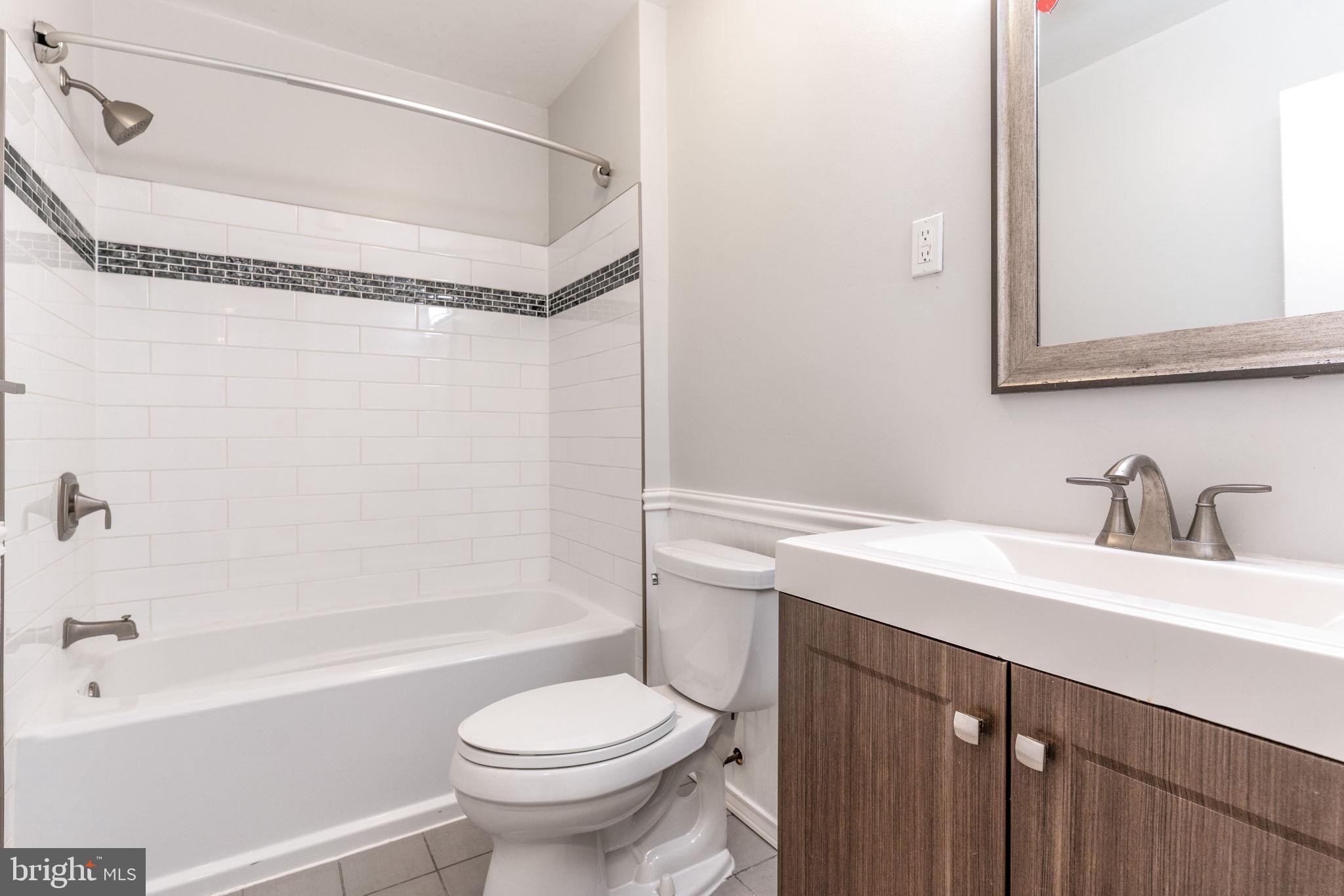 MONTPELIER VILLAGE - Residential Lease