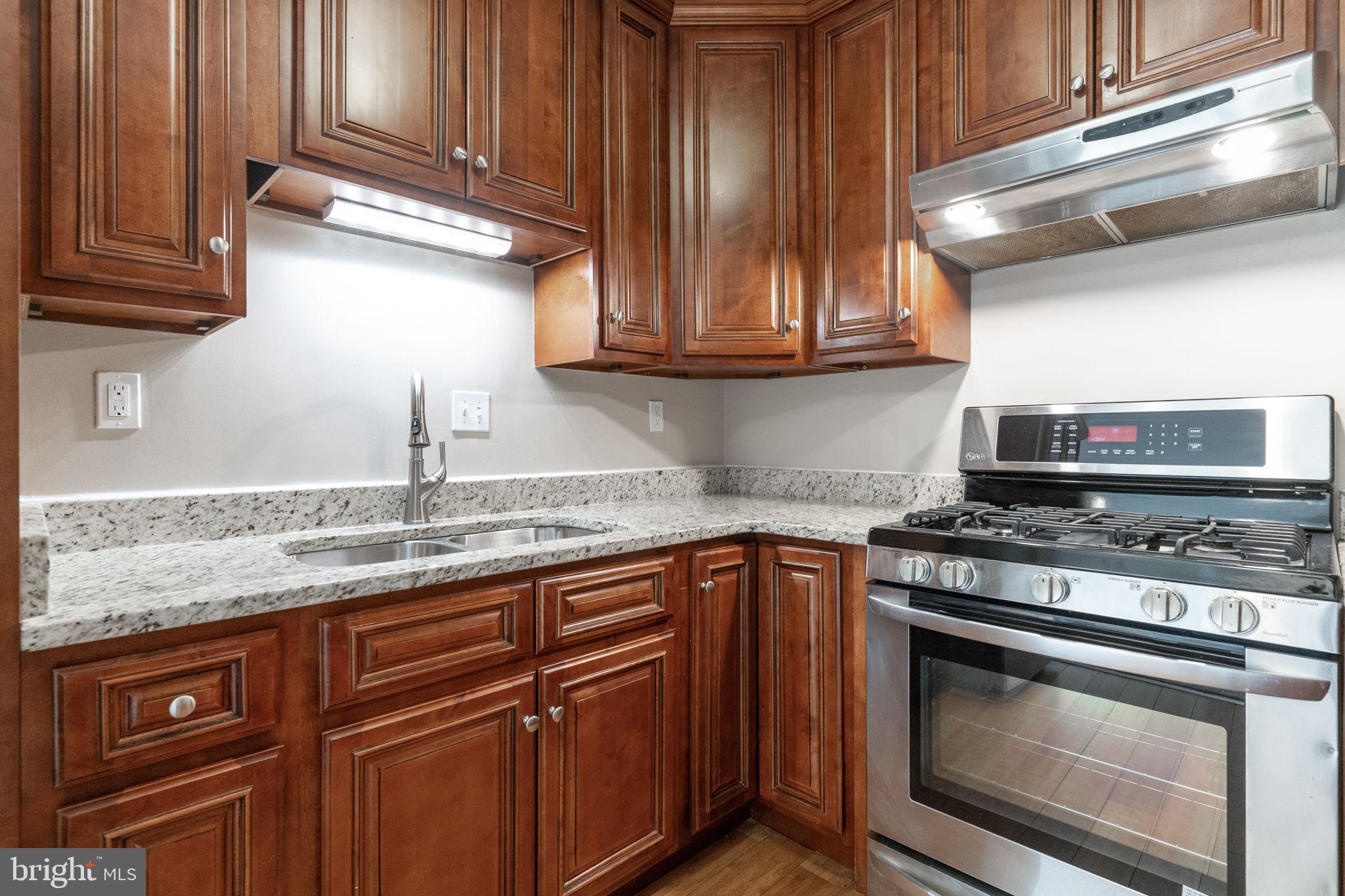 MONTPELIER VILLAGE - Residential Lease