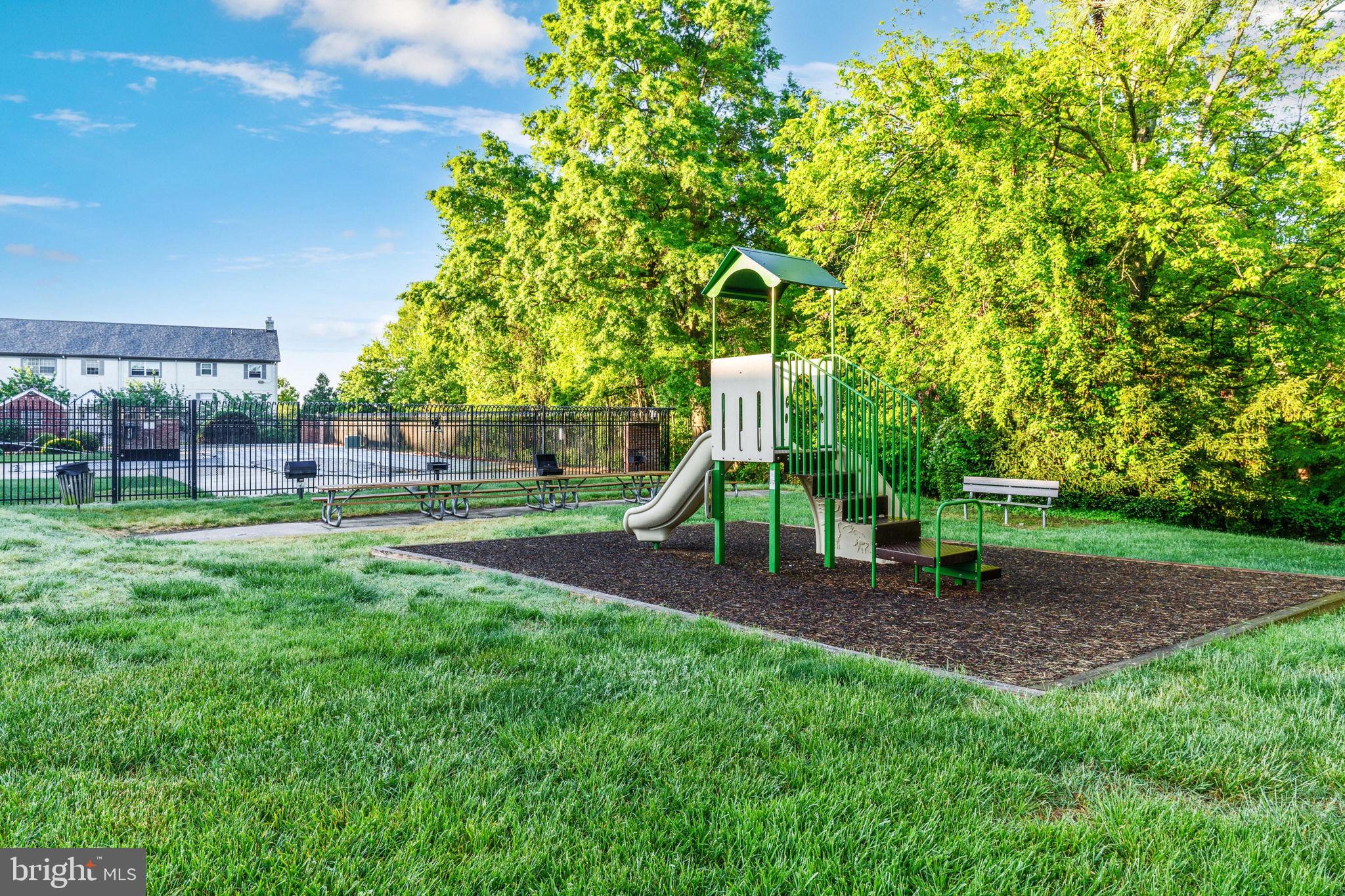 MONTPELIER VILLAGE - Residential Lease