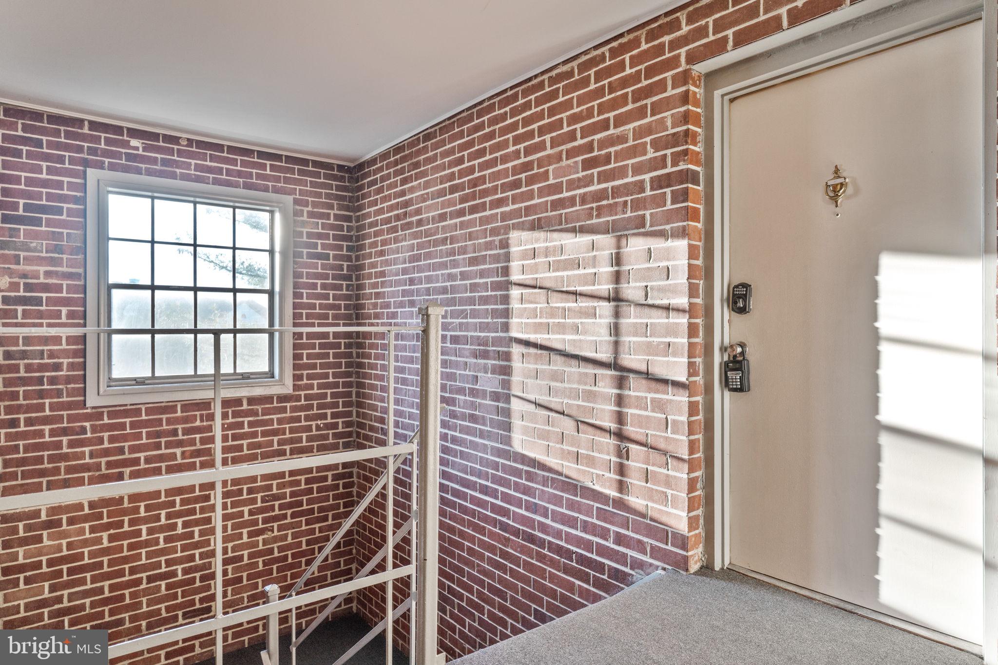 MONTPELIER VILLAGE - Residential Lease