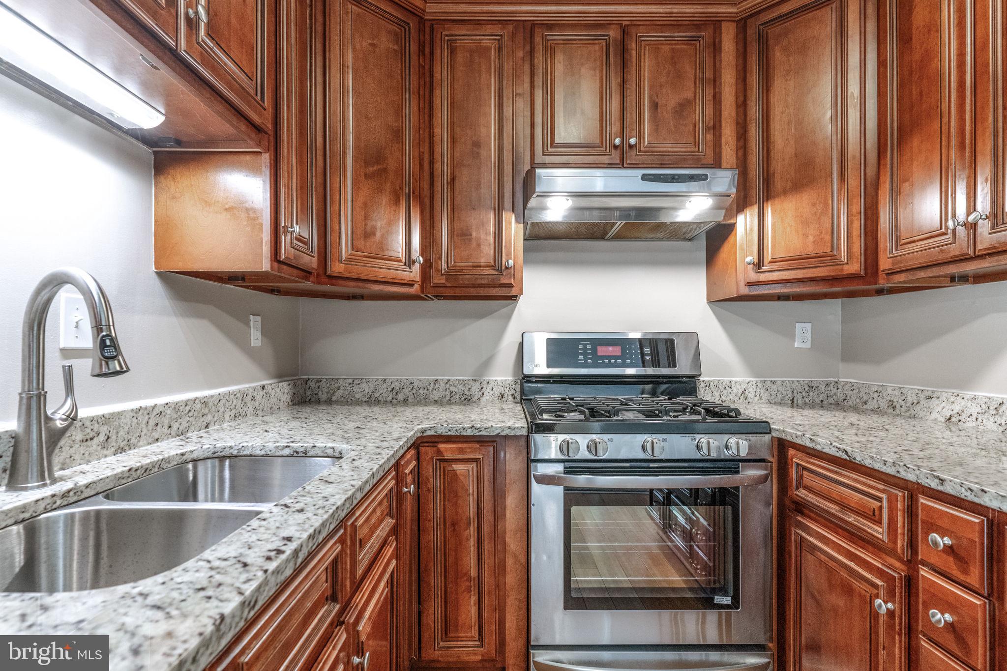 MONTPELIER VILLAGE - Residential Lease