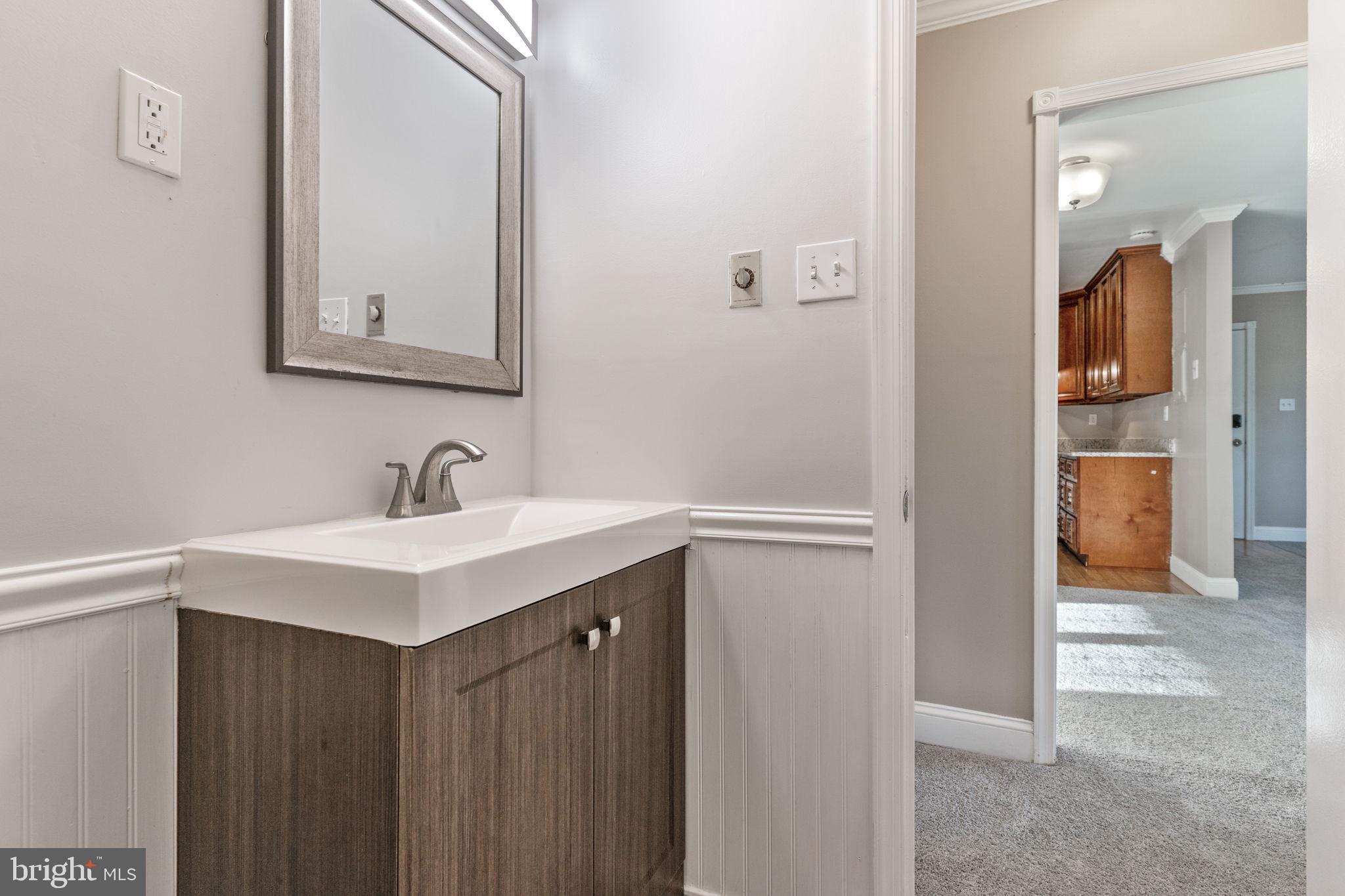 MONTPELIER VILLAGE - Residential Lease