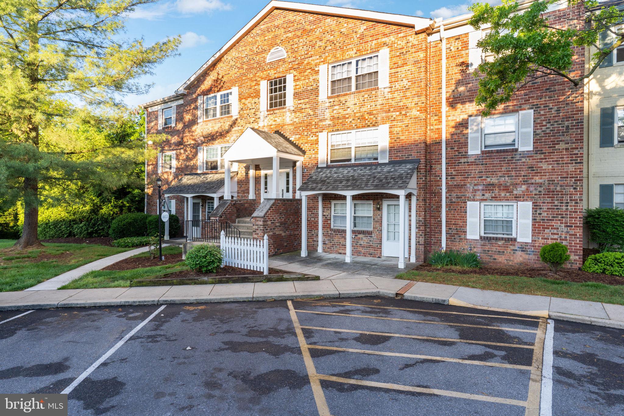 MONTPELIER VILLAGE - Residential Lease