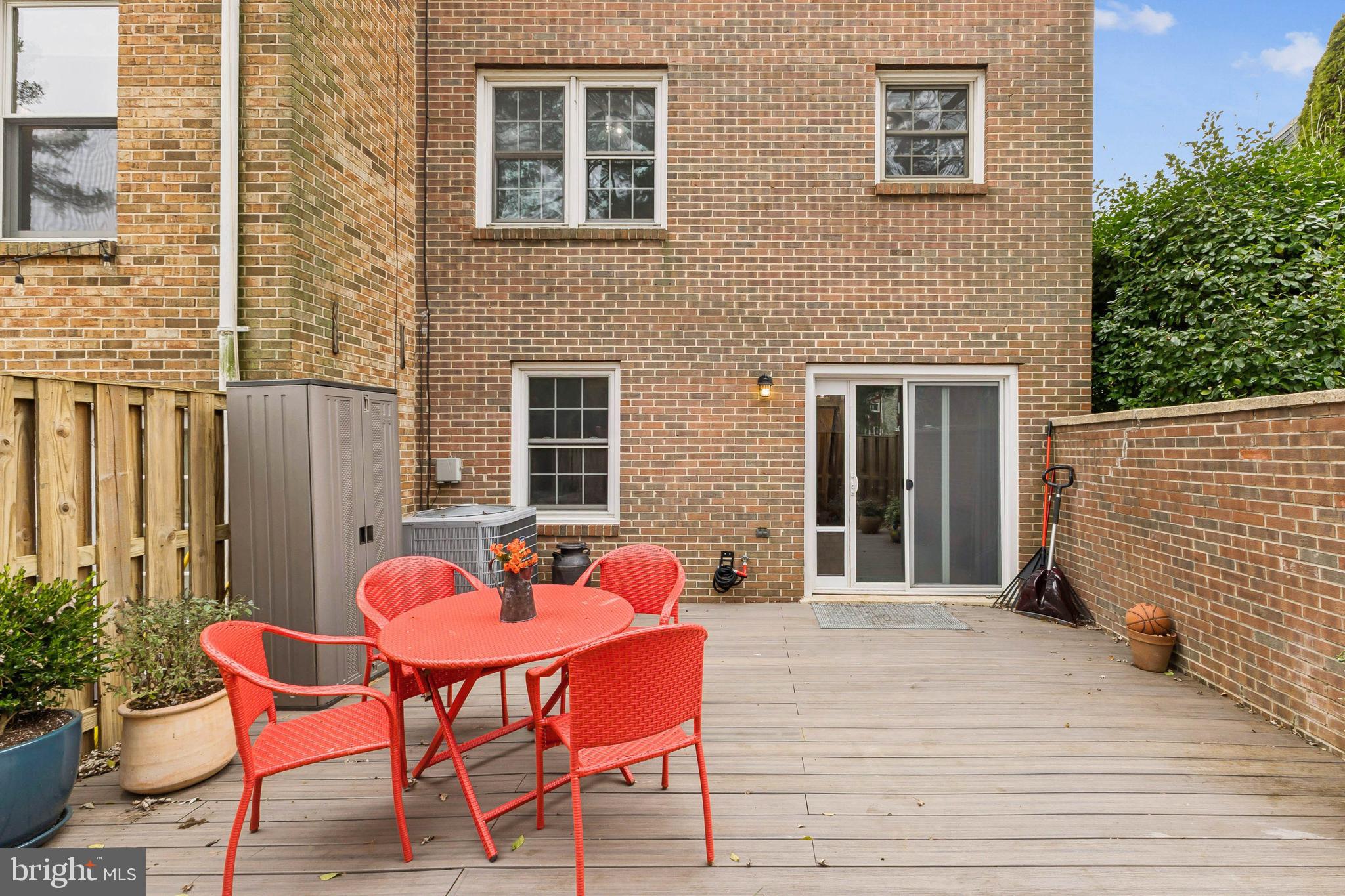 VIENNA COMMONS - Residential Lease