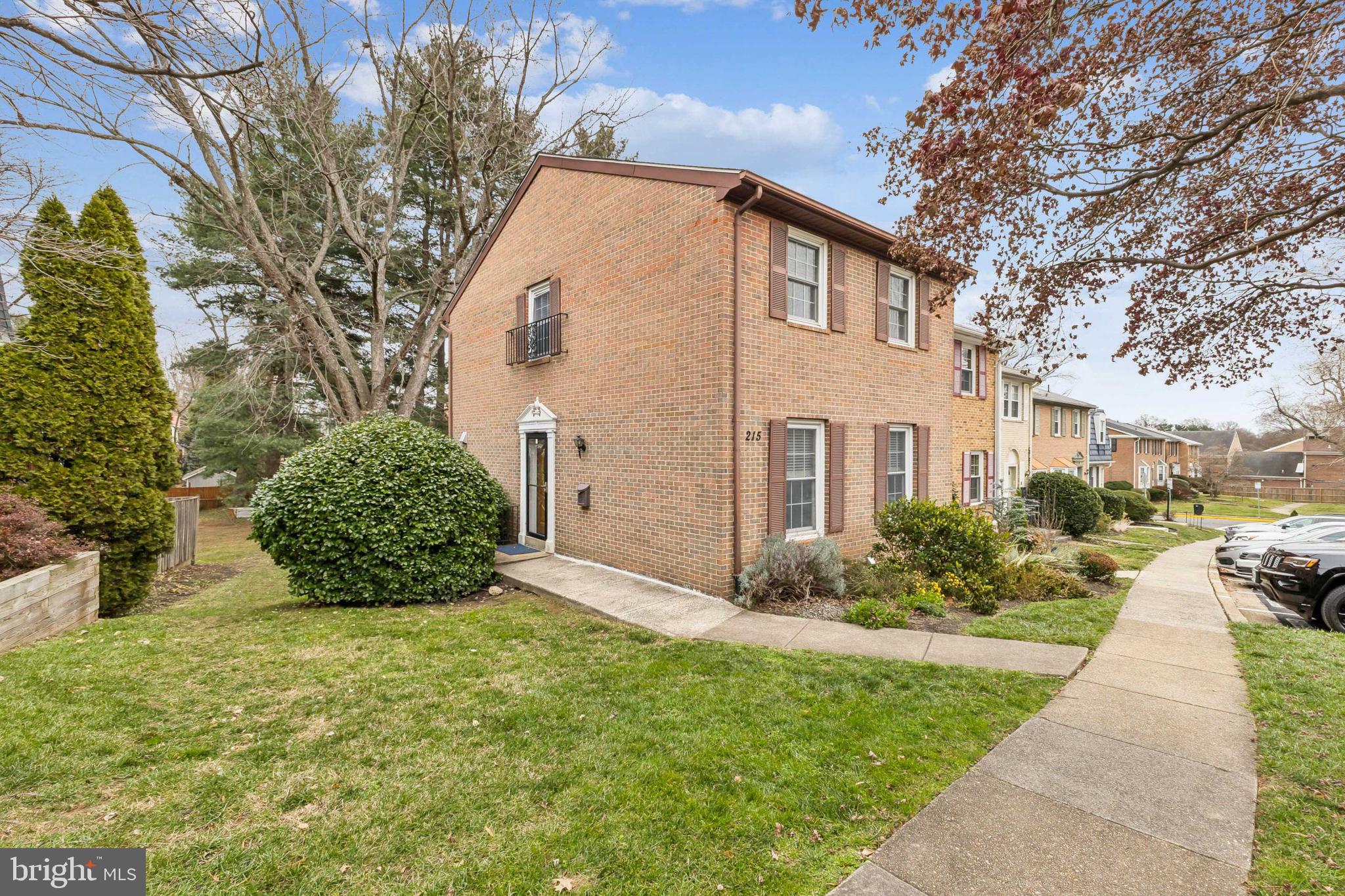 VIENNA COMMONS - Residential Lease