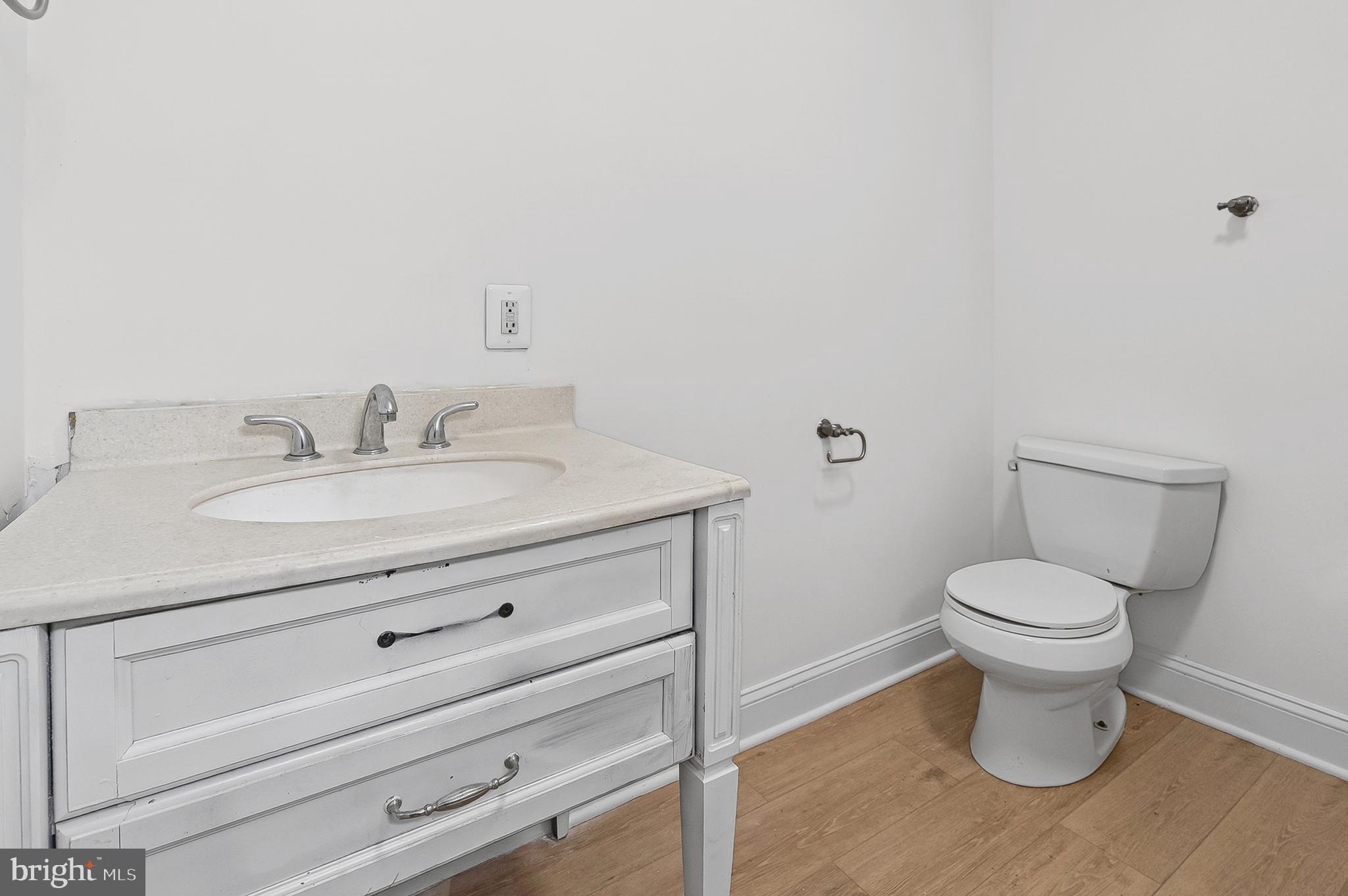 WESTPORT - Residential