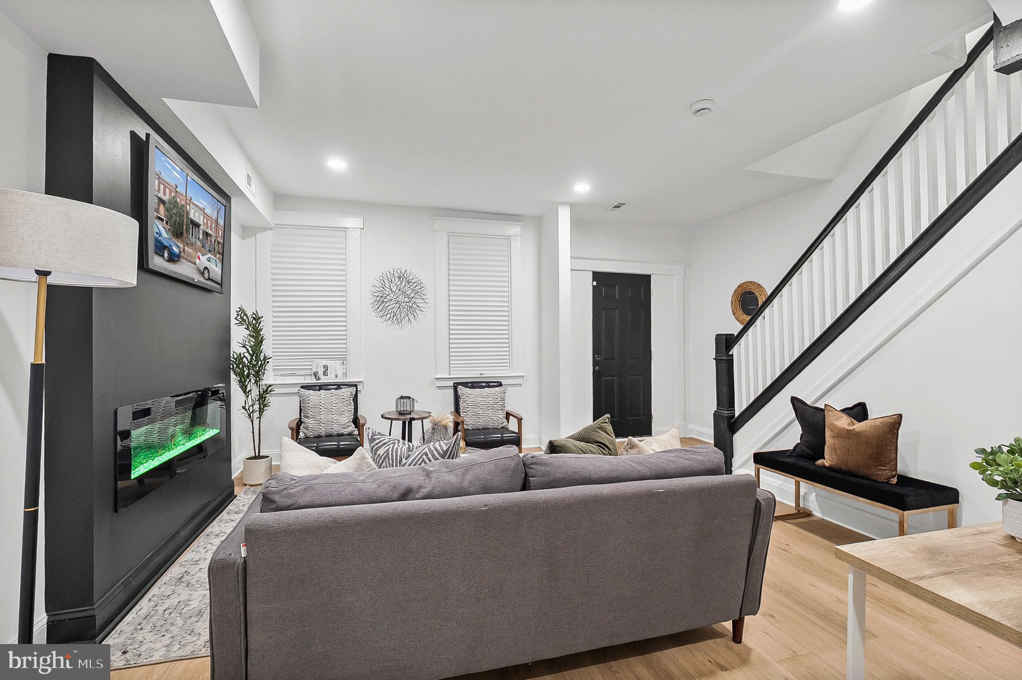 WESTPORT - Residential