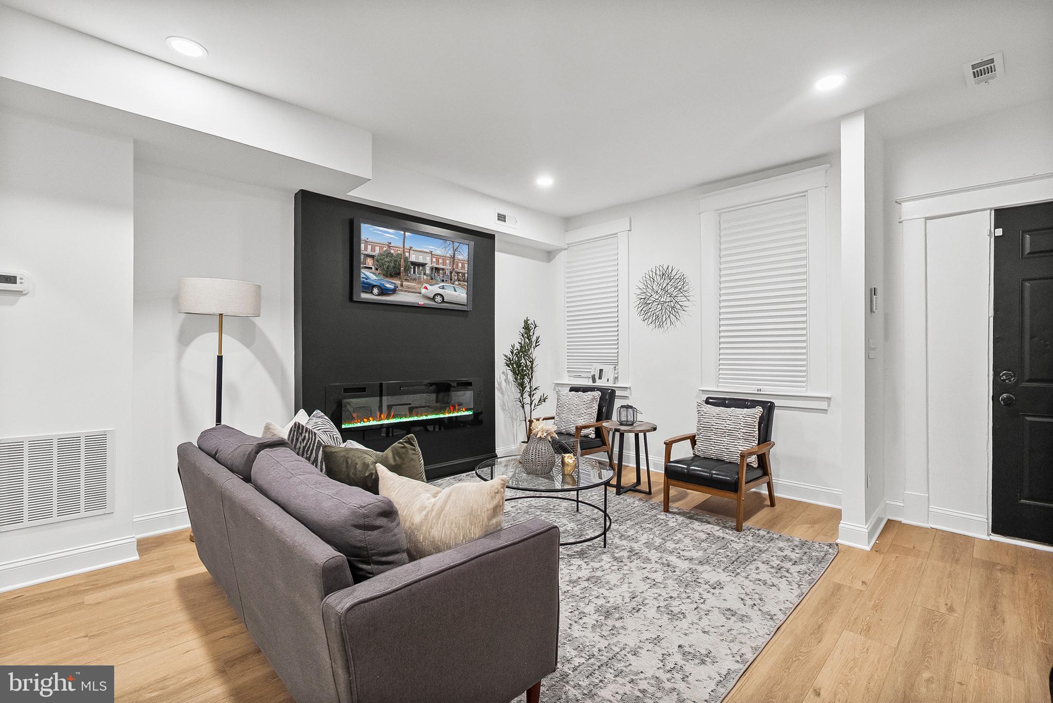 WESTPORT - Residential