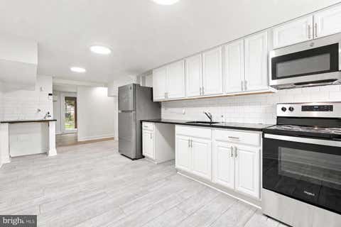 Townhouse For Rent - 7813 Midis Place #2<br/> Philadelphia County, PHILADELPHIA, PA 19153