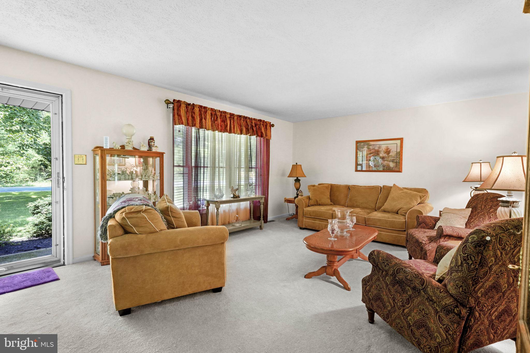 IDLEWILDE ACRES - Residential Lease