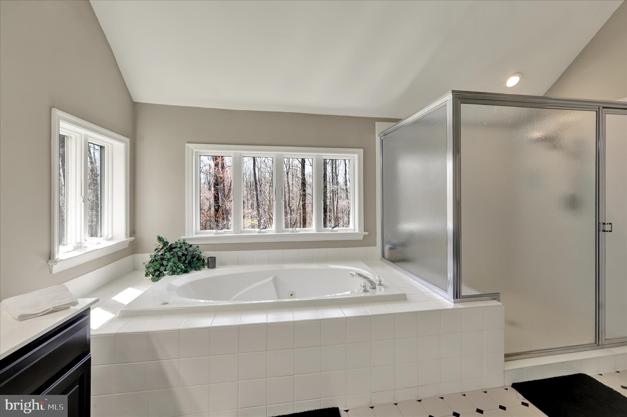 DONOMORE FARMS - Residential