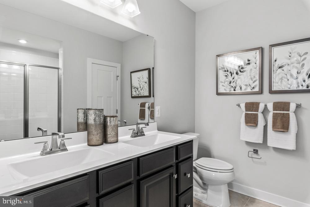 LAKE LINGANORE TOWN CENTER - Residential