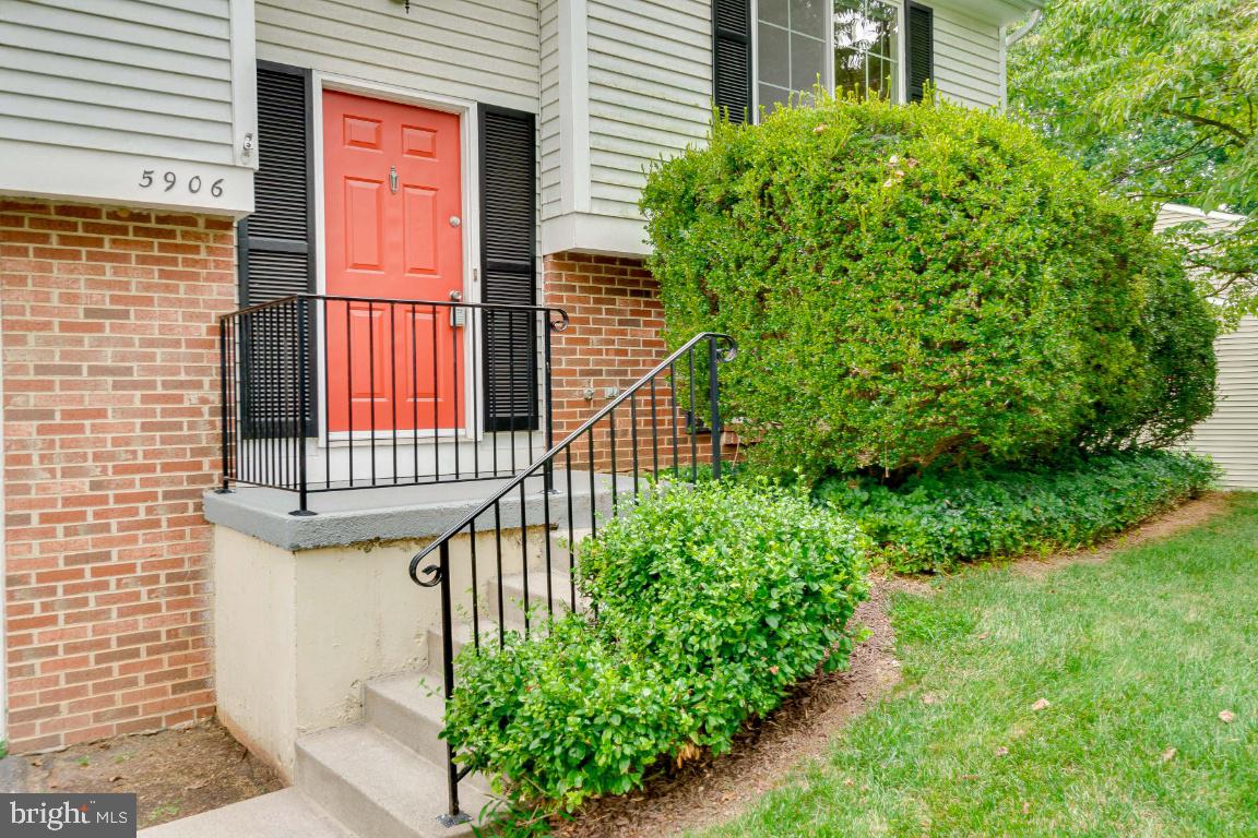 5906 OAK LEATHER DRIVE