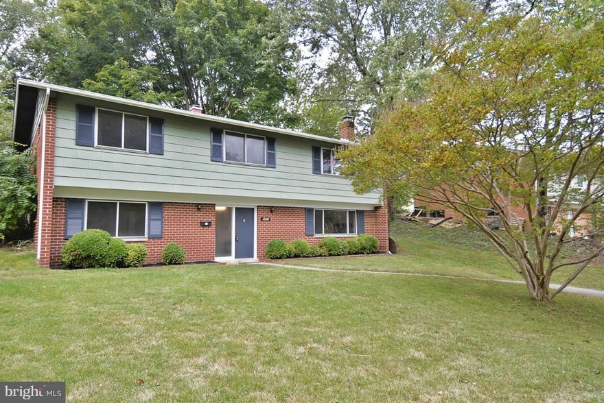 2,250 square feet of living space abounds in this updated 5 bedroom, 3 bath home. Large windows over look the grassy backyard. Updated kitchen with tons of storage. Master bedroom with full bath. Fresh paint , new carpet, and tile floors on the lower level. Open Sunday 2-4 October 11th.