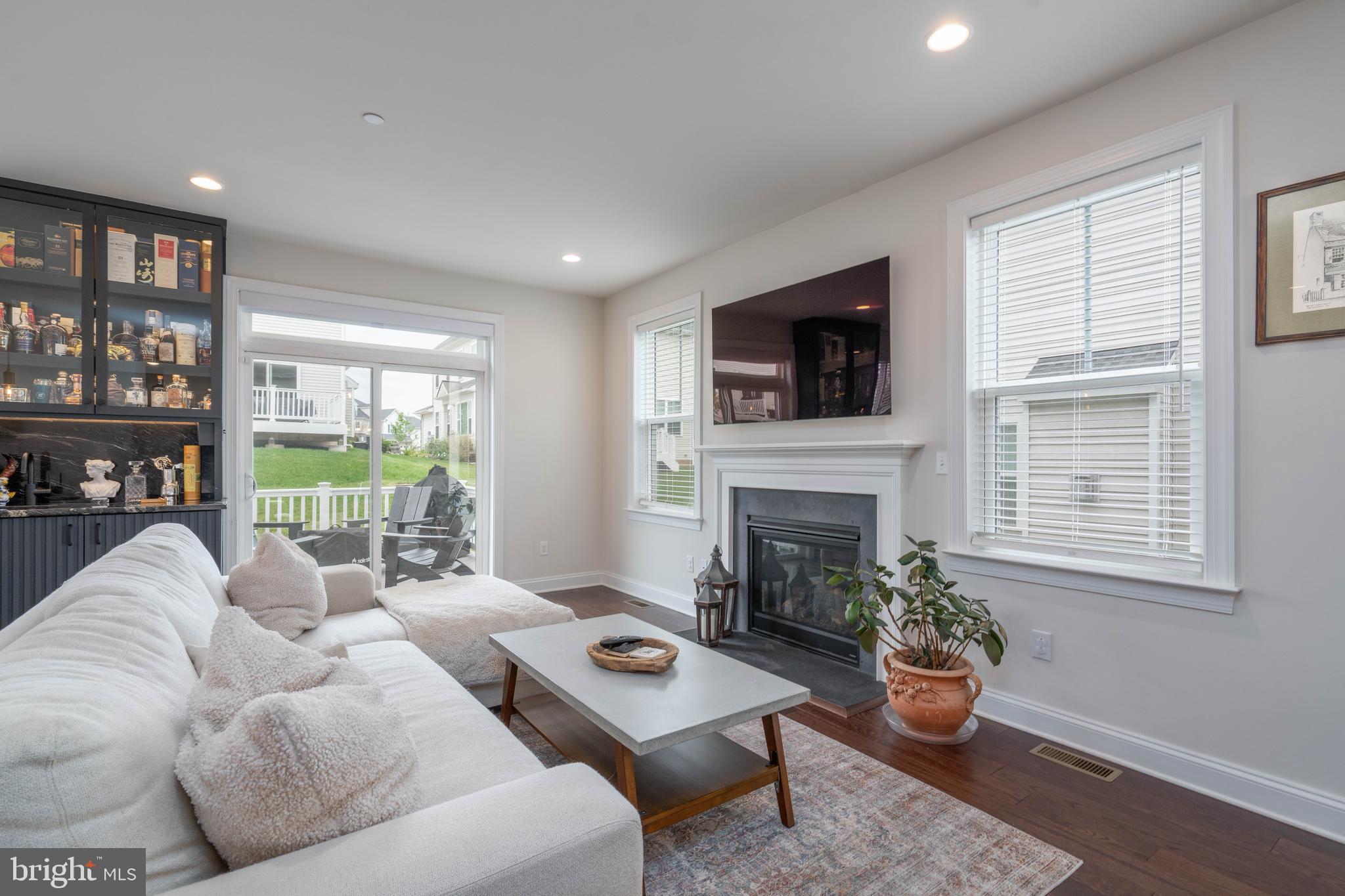 THE RESERVE AT S M - Residential