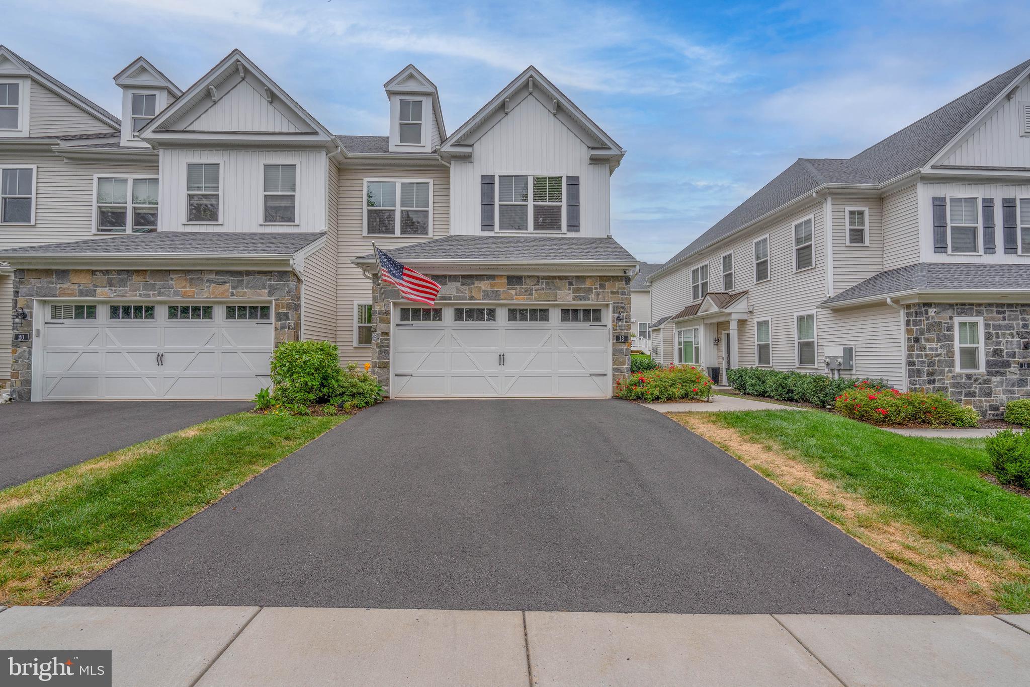 18 LACEY LANE