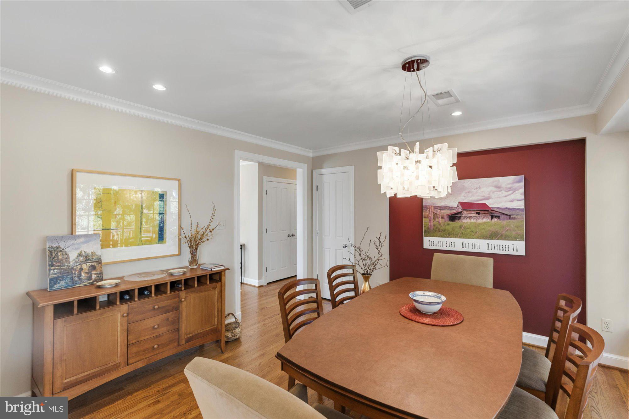 CHESTERBROOK WOODS - Residential