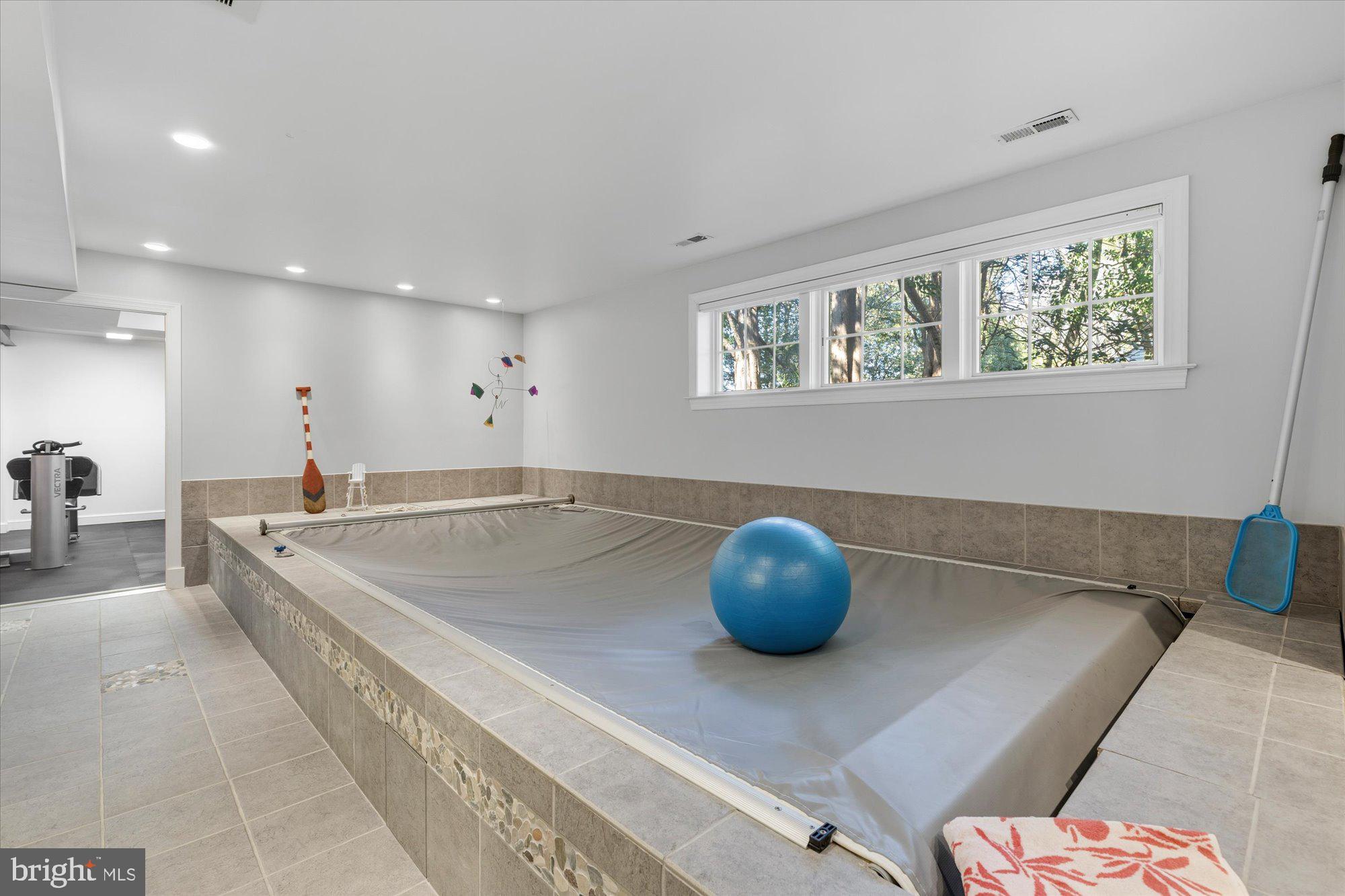 CHESTERBROOK WOODS - Residential