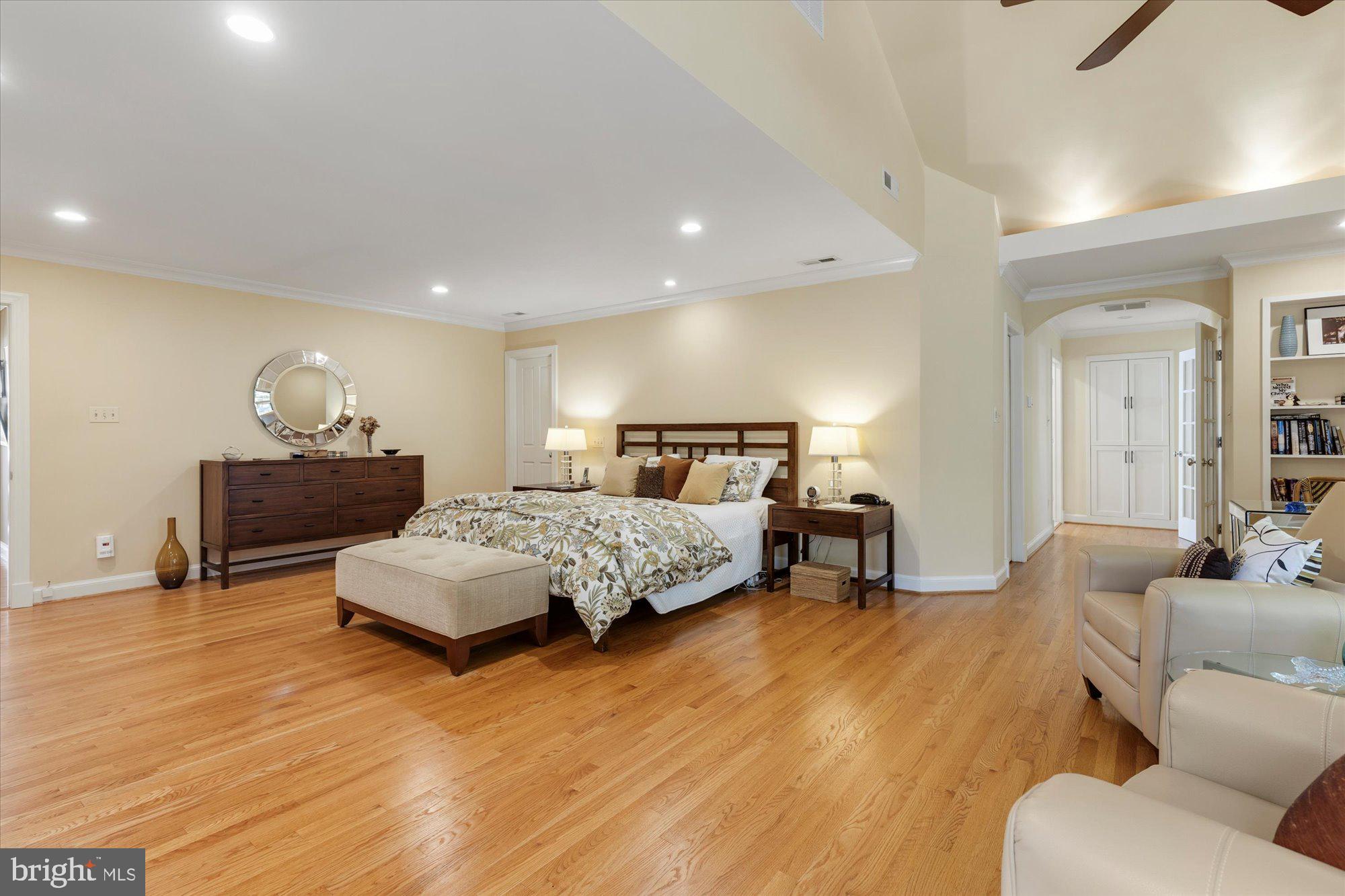 CHESTERBROOK WOODS - Residential