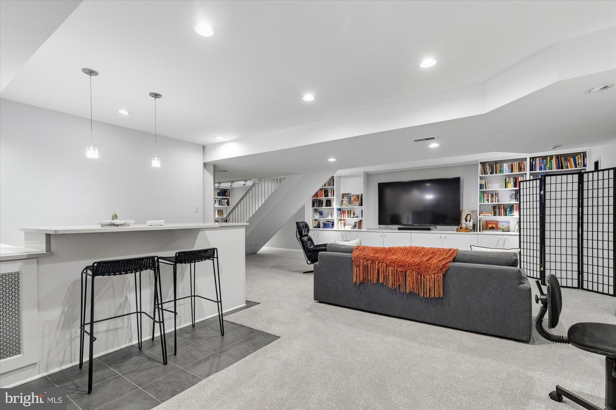 CHESTERBROOK WOODS - Residential