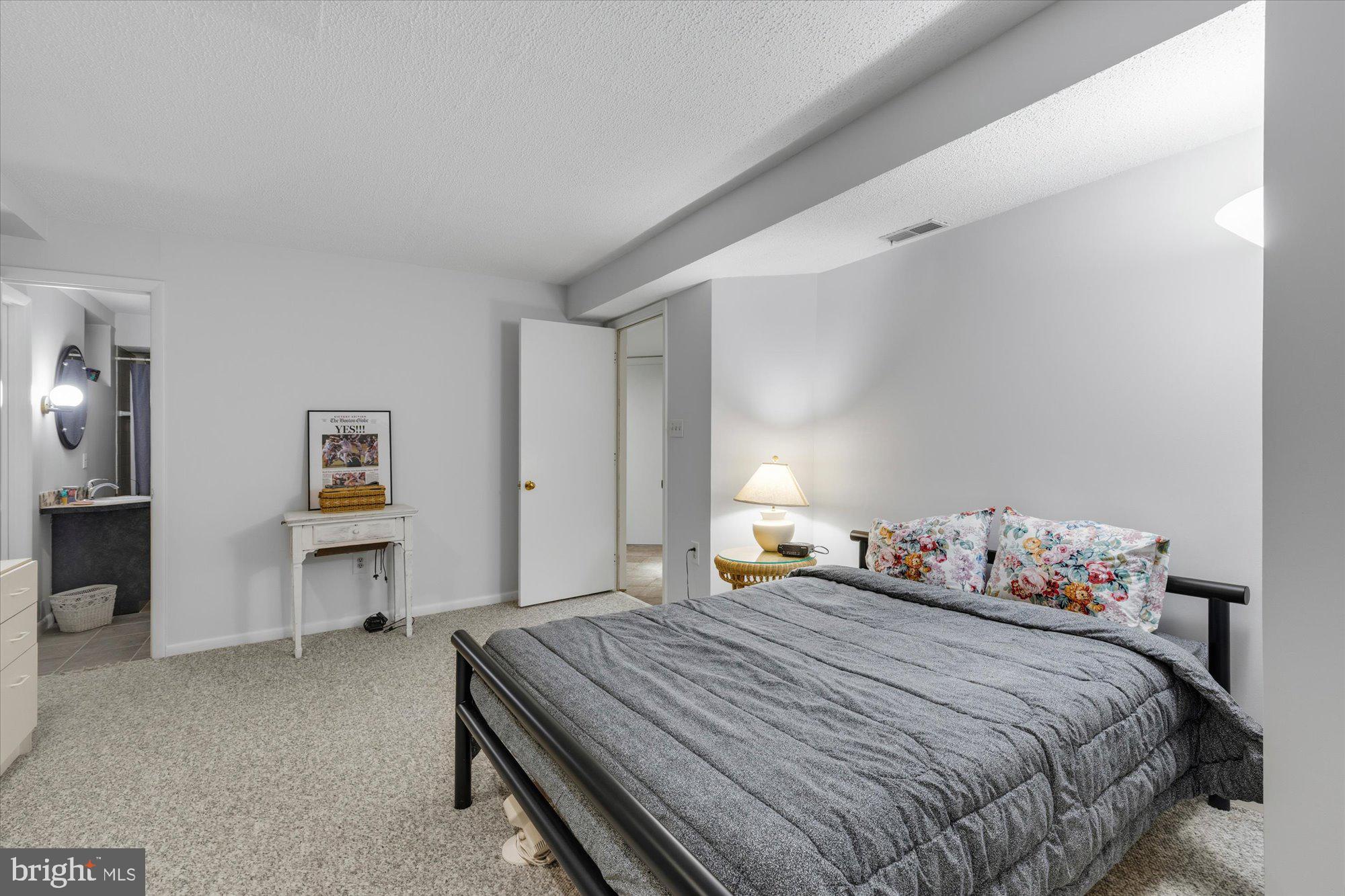 CHESTERBROOK WOODS - Residential