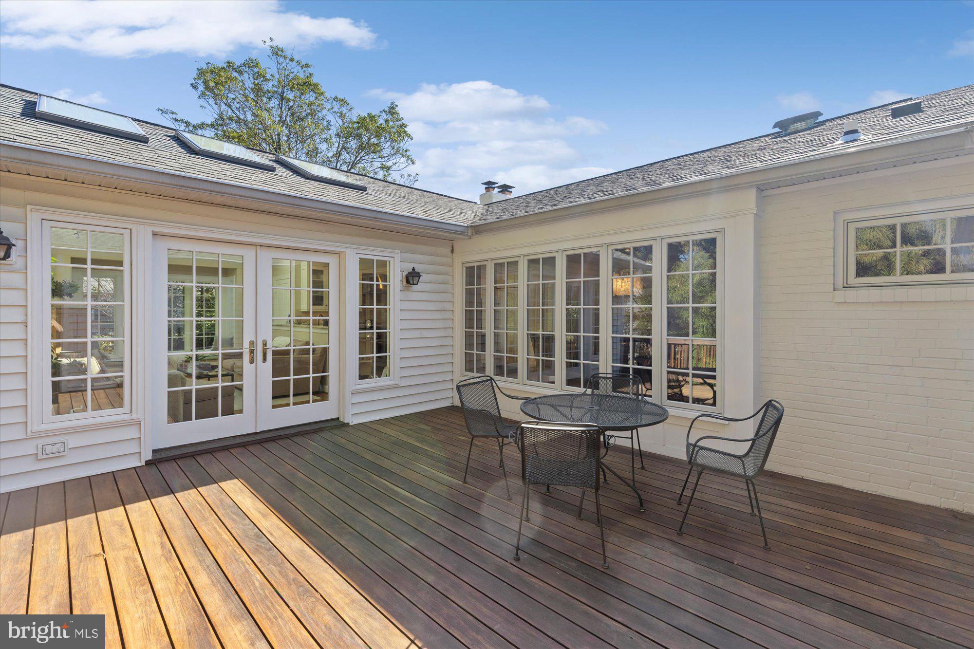 CHESTERBROOK WOODS - Residential