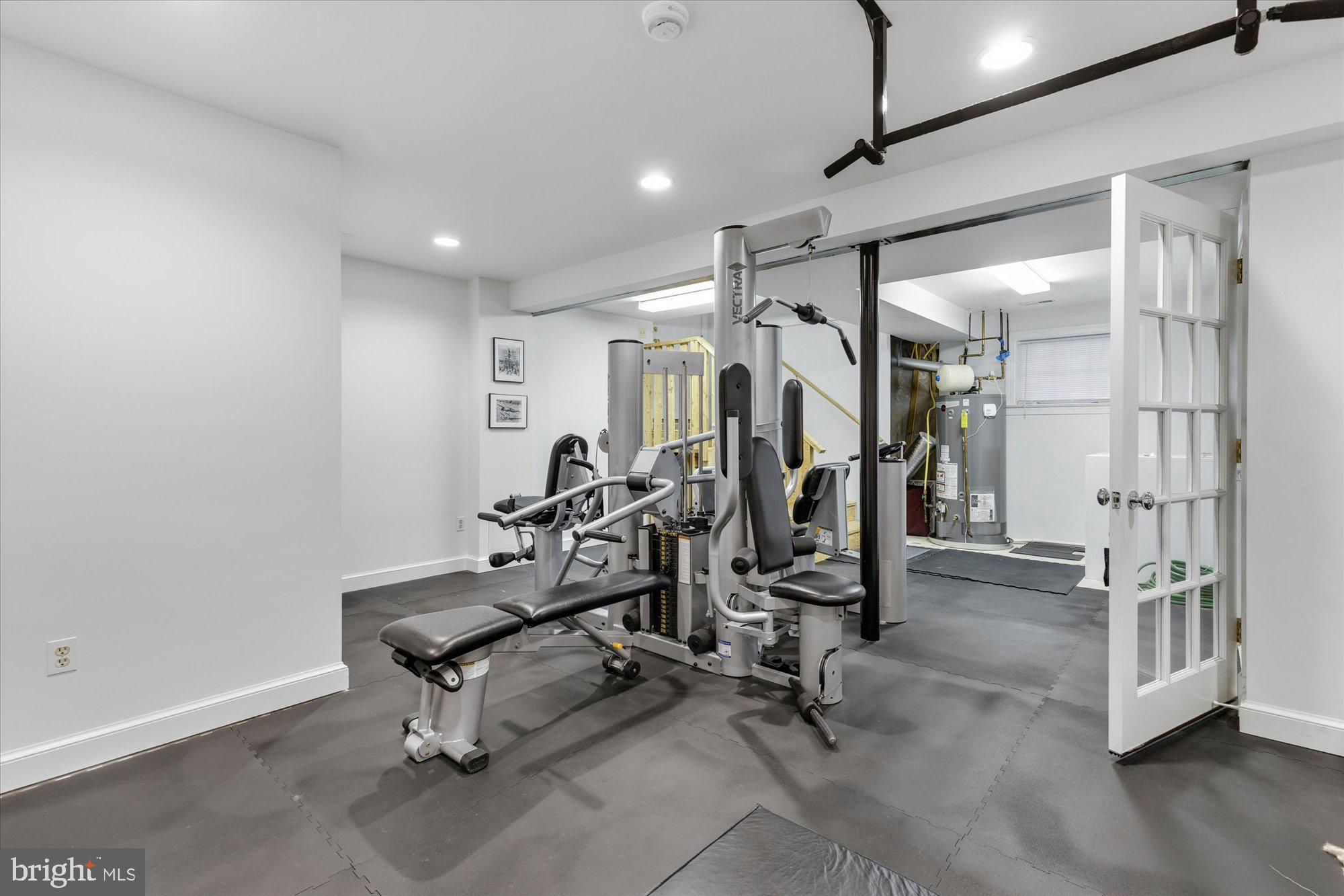 CHESTERBROOK WOODS - Residential