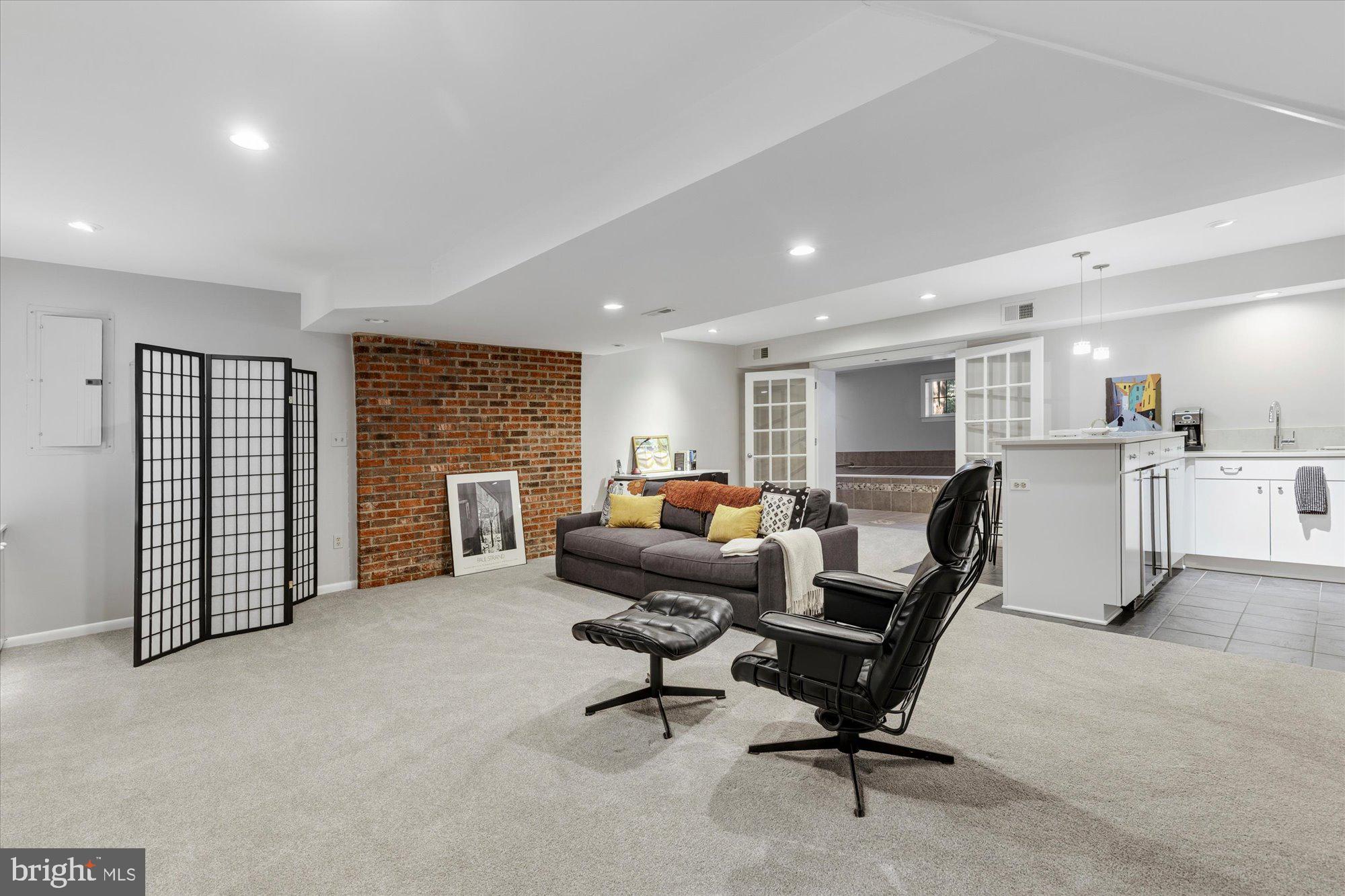 CHESTERBROOK WOODS - Residential