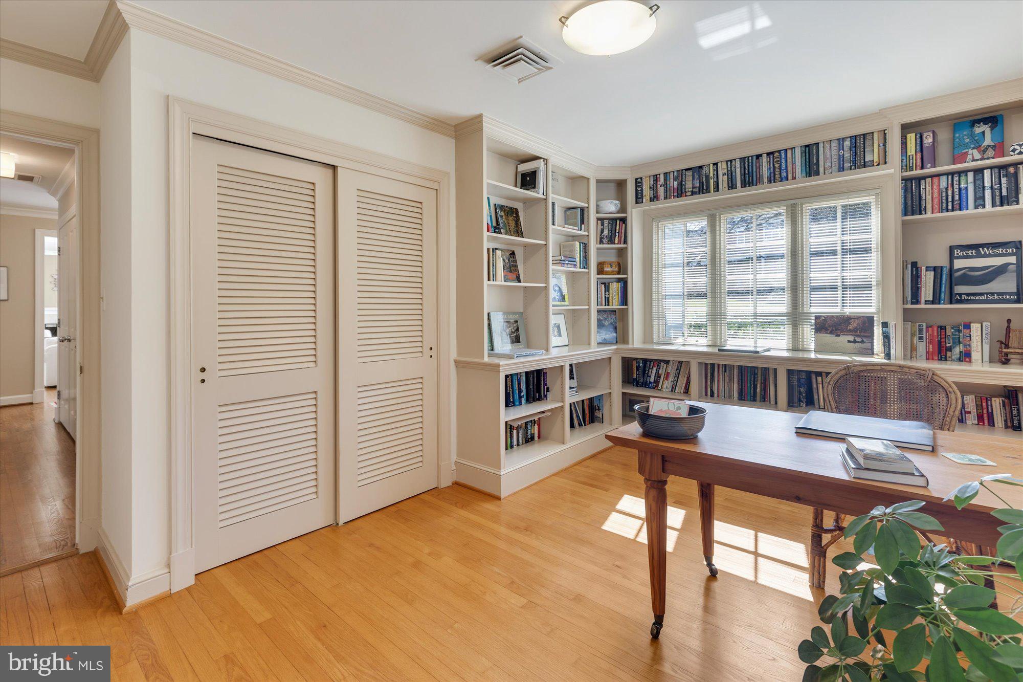 CHESTERBROOK WOODS - Residential