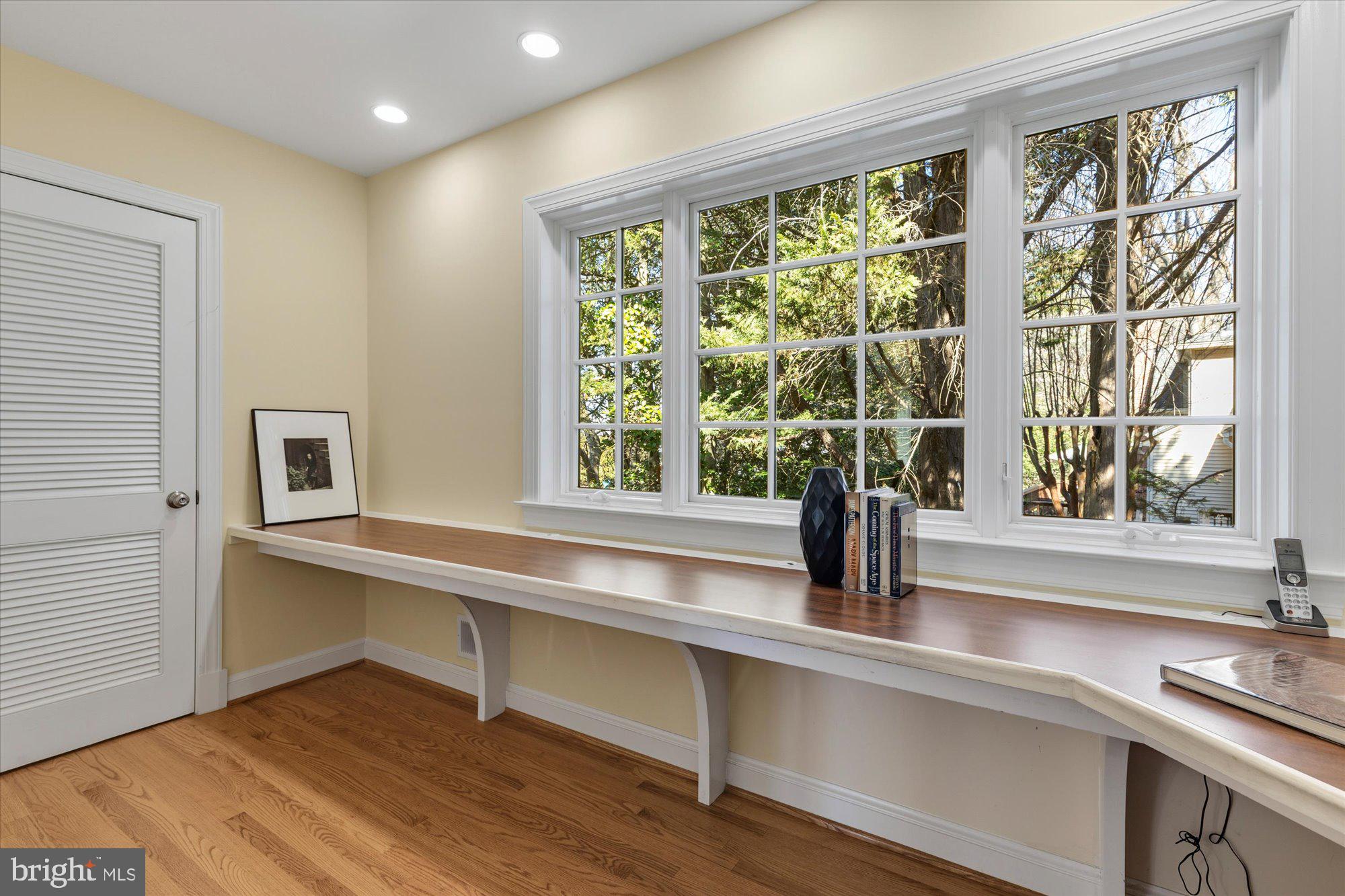 CHESTERBROOK WOODS - Residential