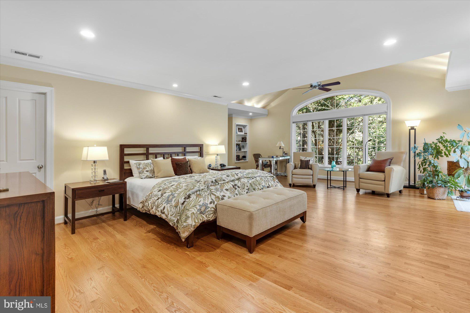 CHESTERBROOK WOODS - Residential