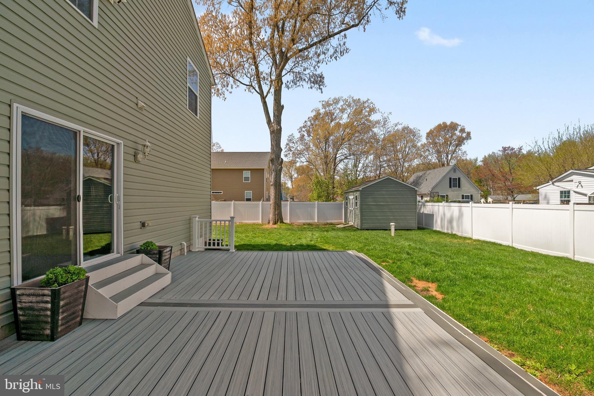 AVALON SHORES - Residential