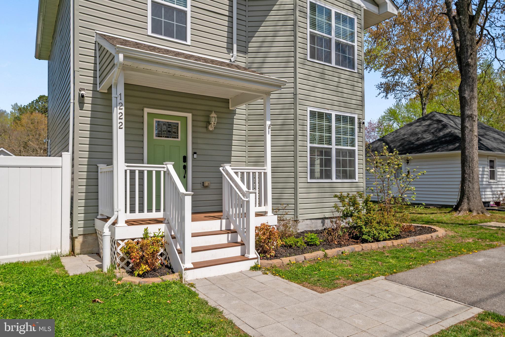 AVALON SHORES - Residential