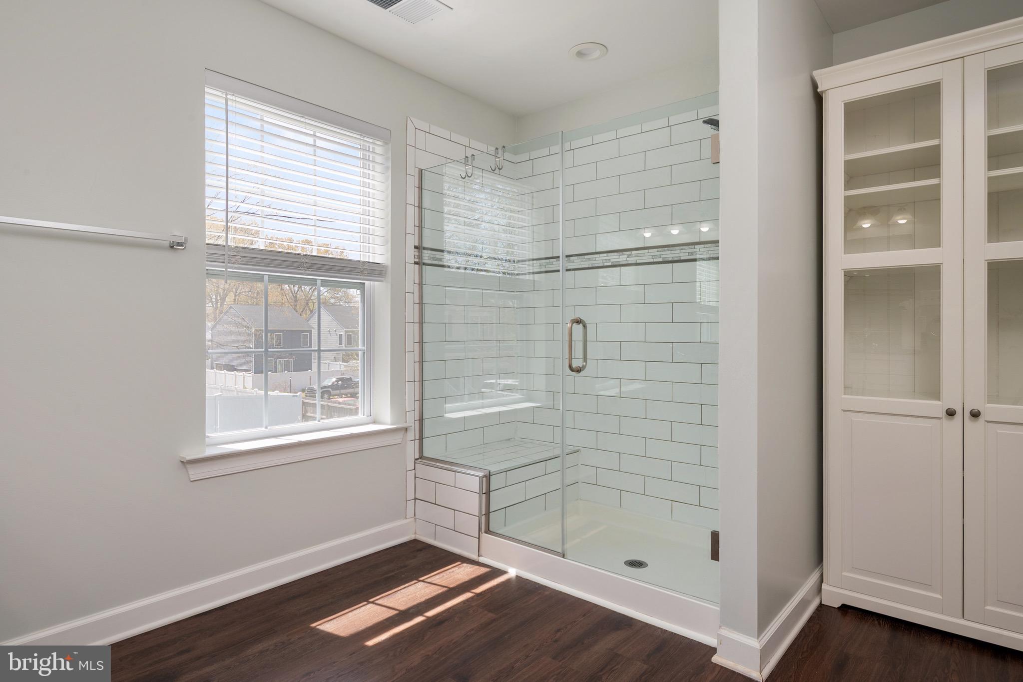 AVALON SHORES - Residential