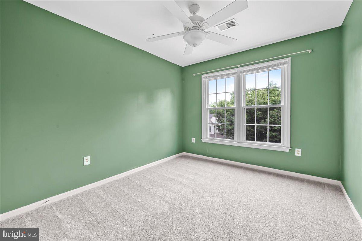 KENSINGTON HEIGHTS - Residential