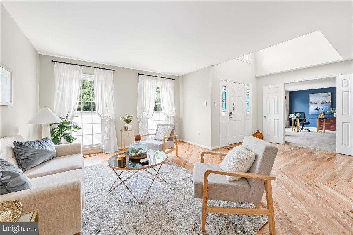 KENSINGTON HEIGHTS - Residential