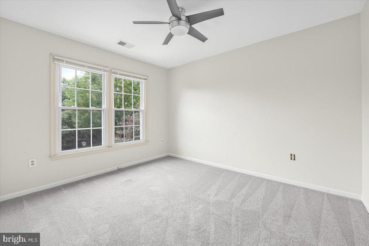 KENSINGTON HEIGHTS - Residential