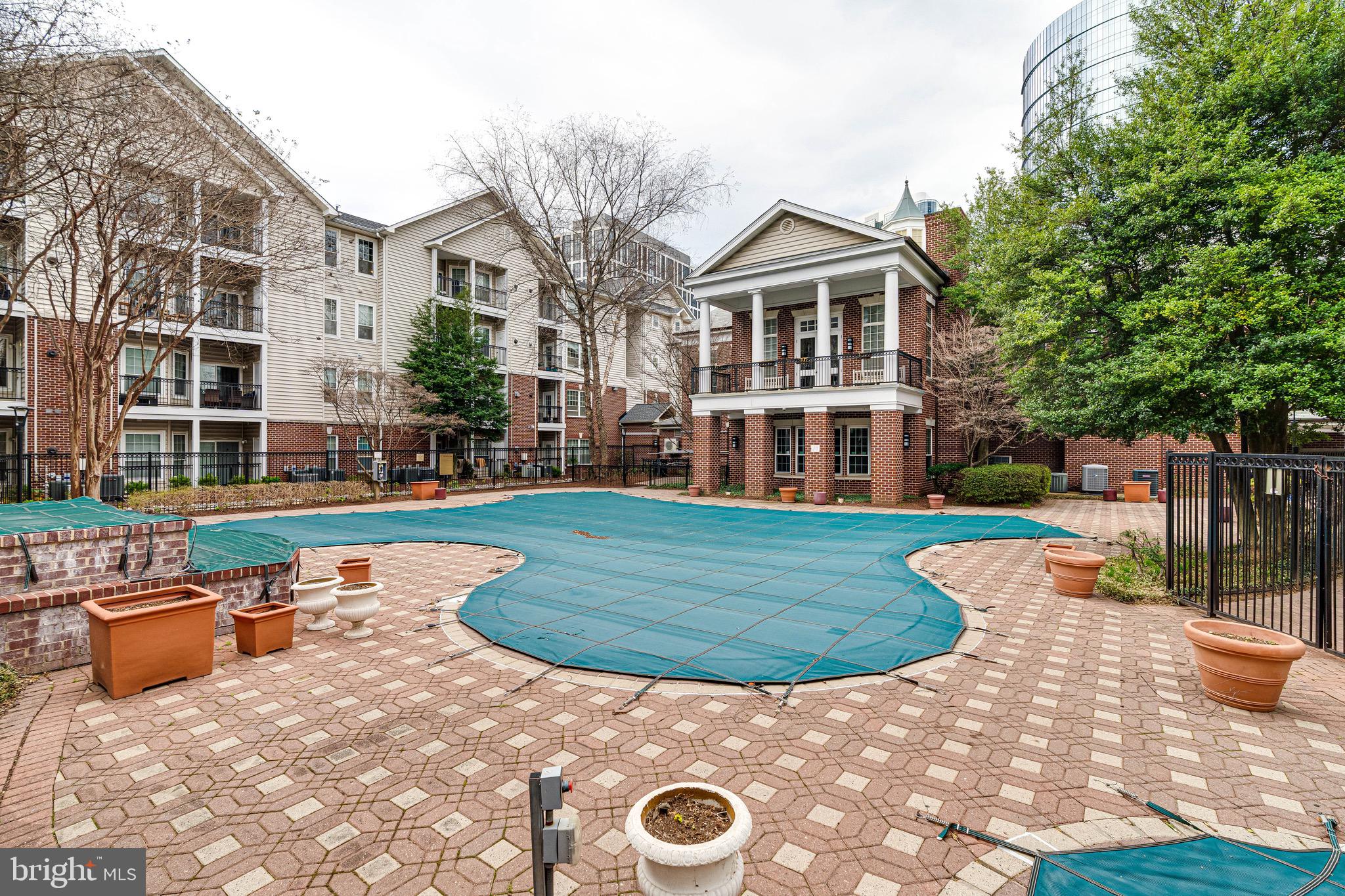 GATES OF MCLEAN - Residential Lease