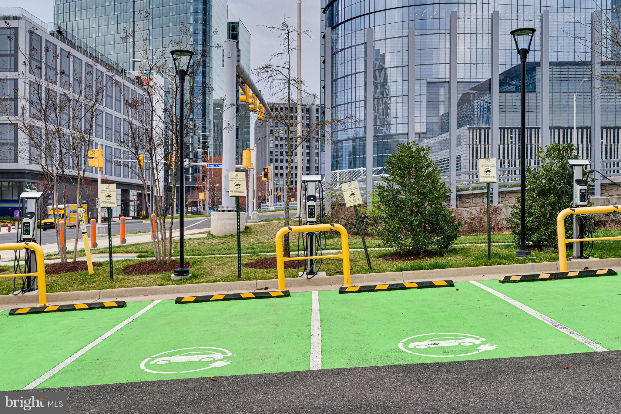 GATES OF MCLEAN - Residential Lease