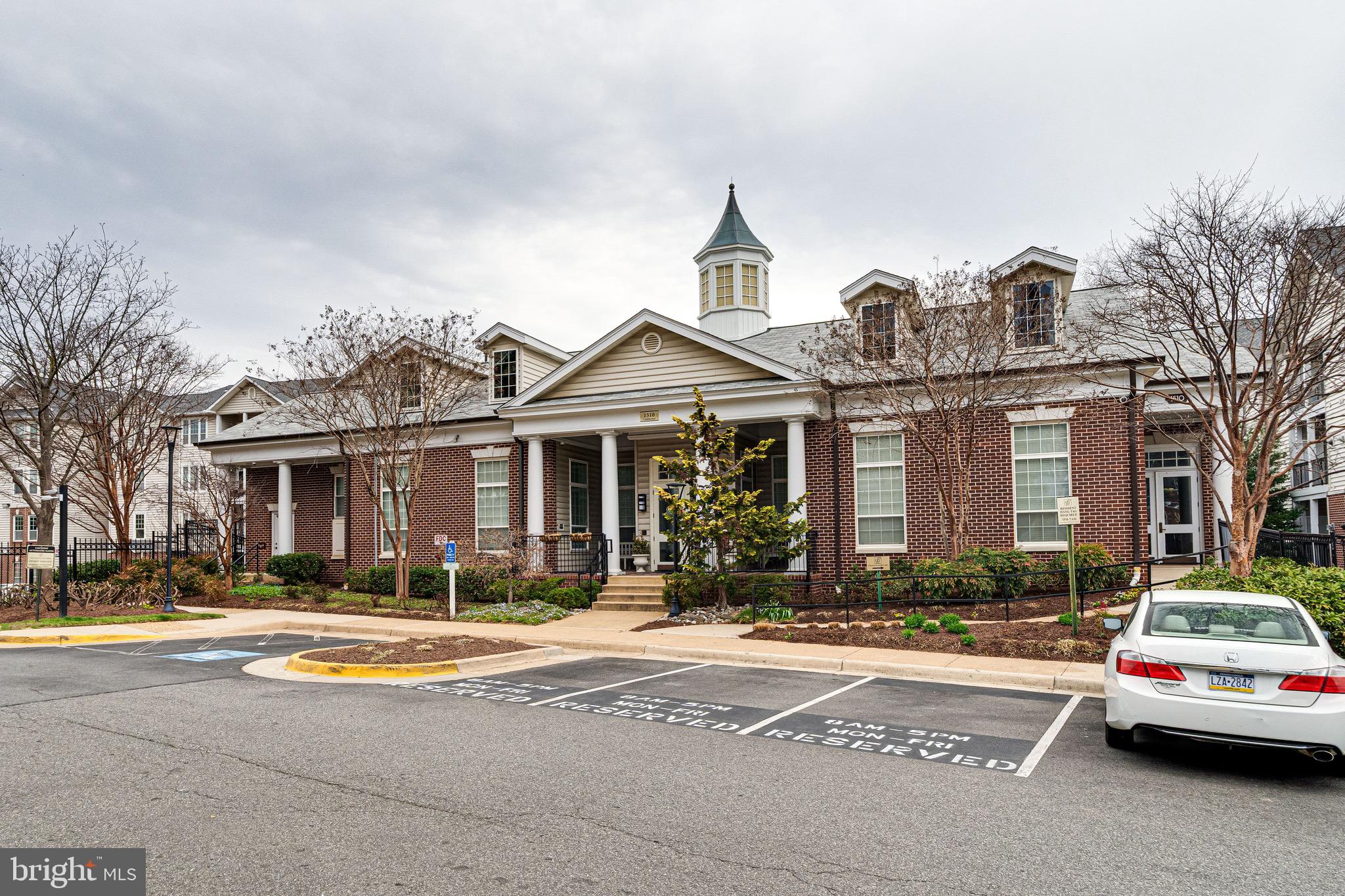 GATES OF MCLEAN - Residential Lease