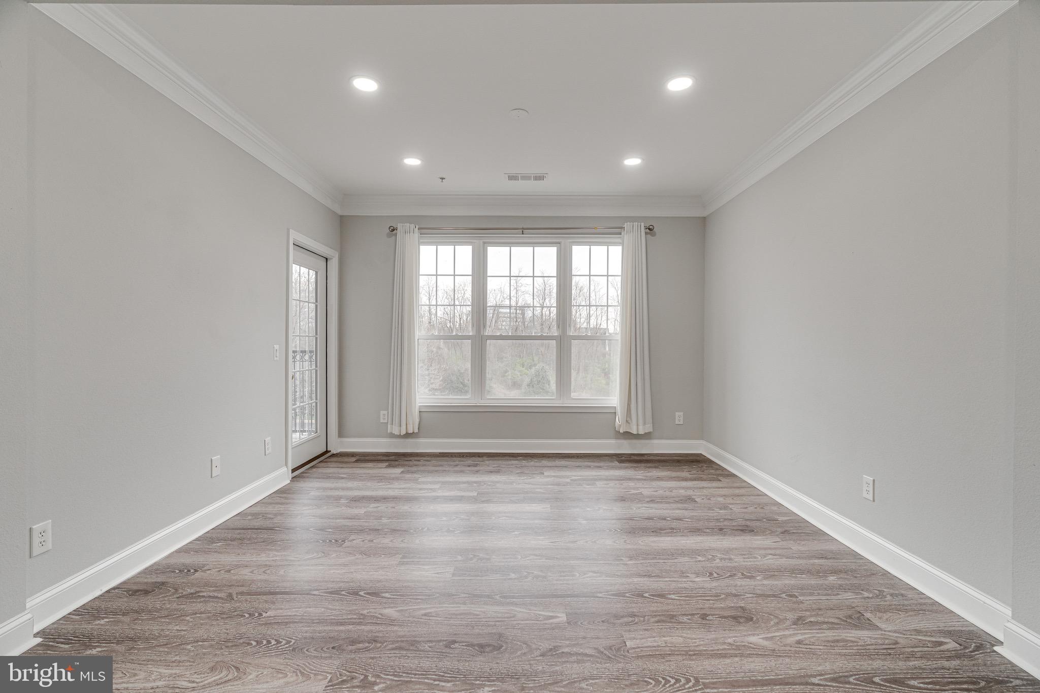 GATES OF MCLEAN - Residential Lease