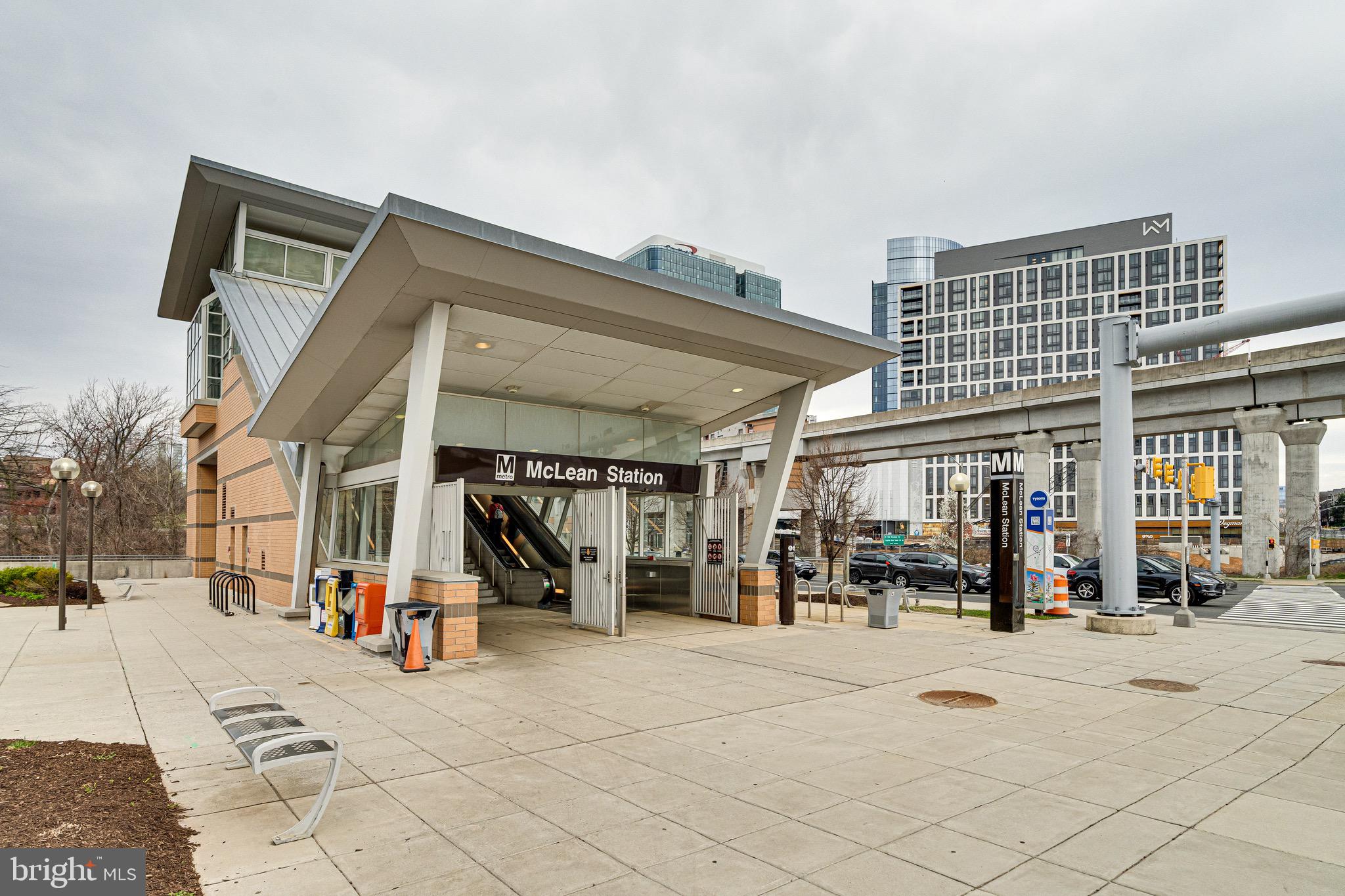 GATES OF MCLEAN - Residential Lease