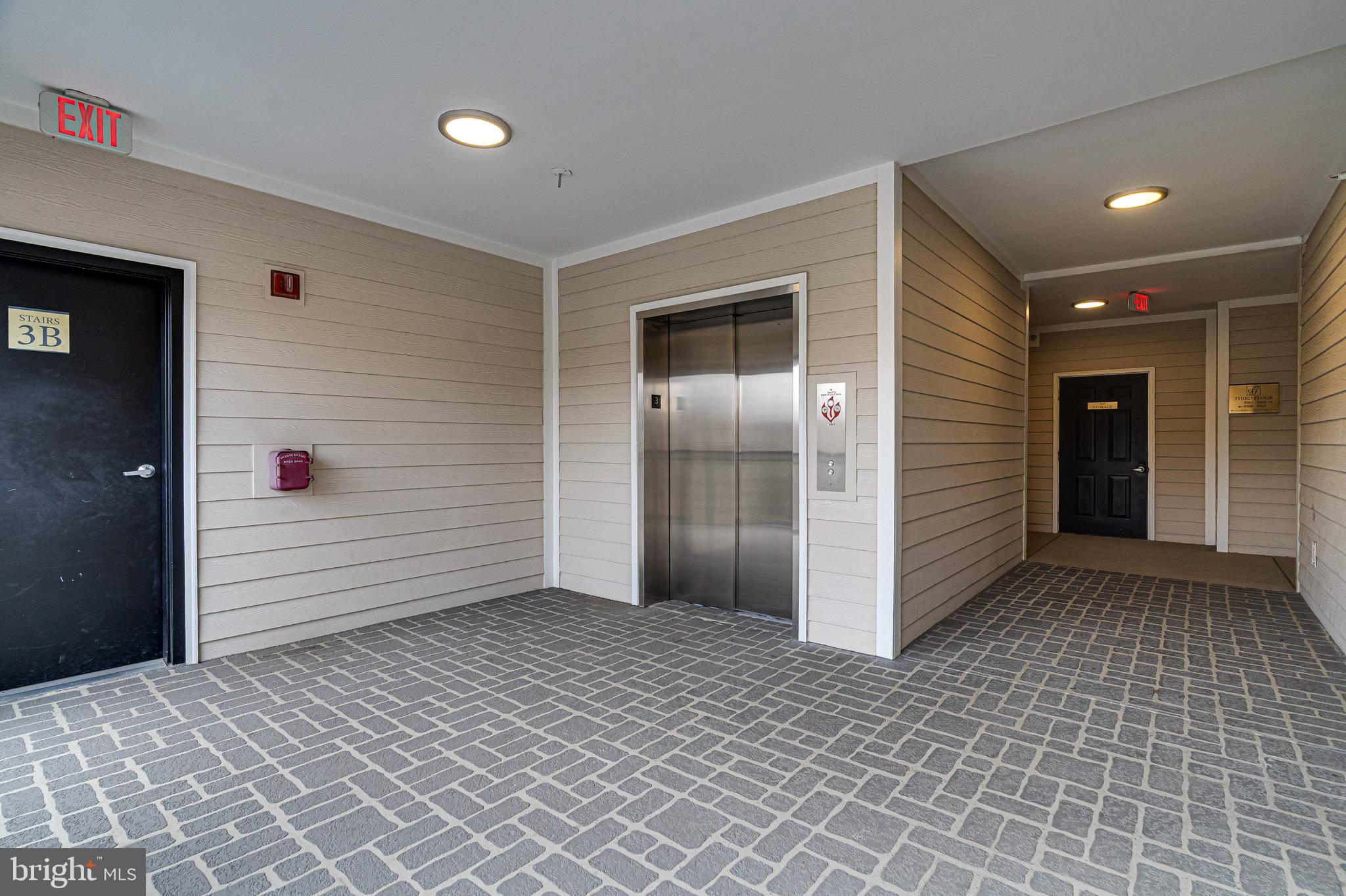 GATES OF MCLEAN - Residential Lease